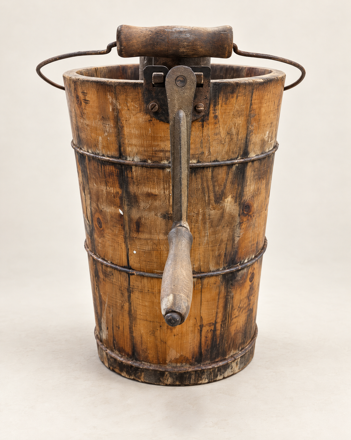 Antique Dixie Belle 4-Quart Hand-Crank Ice Cream Freezer – Circa 1930s