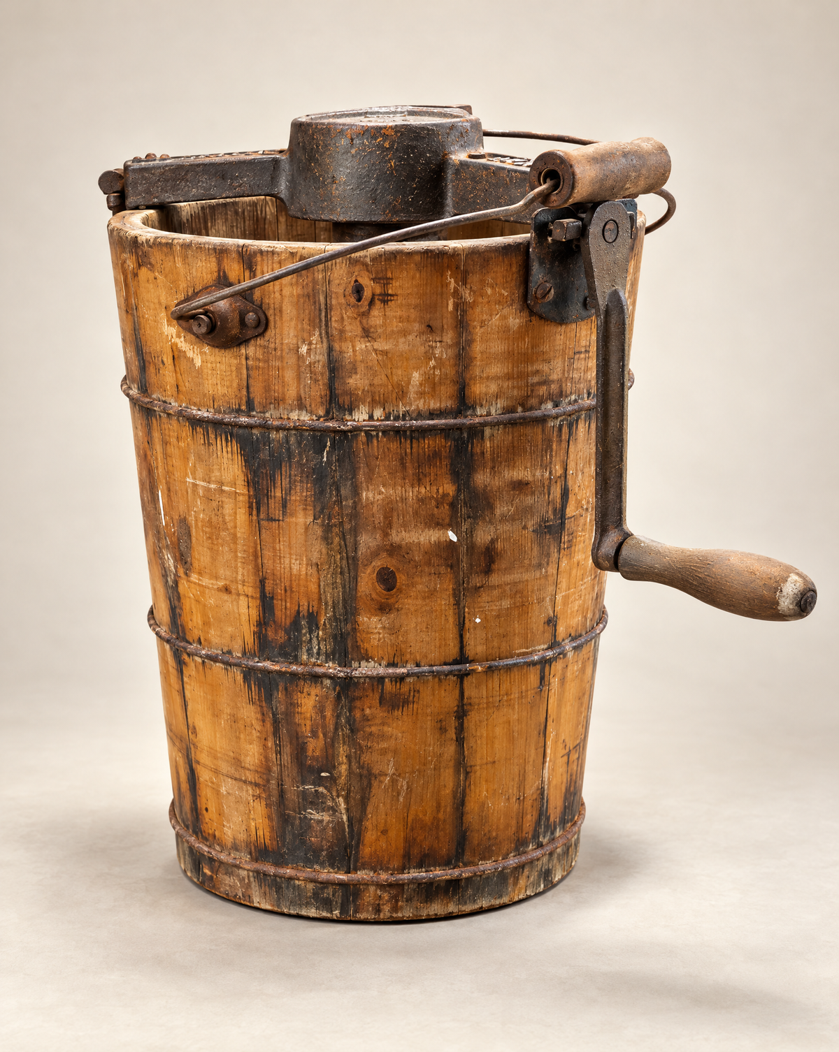 Antique Dixie Belle 4-Quart Hand-Crank Ice Cream Freezer – Circa 1930s