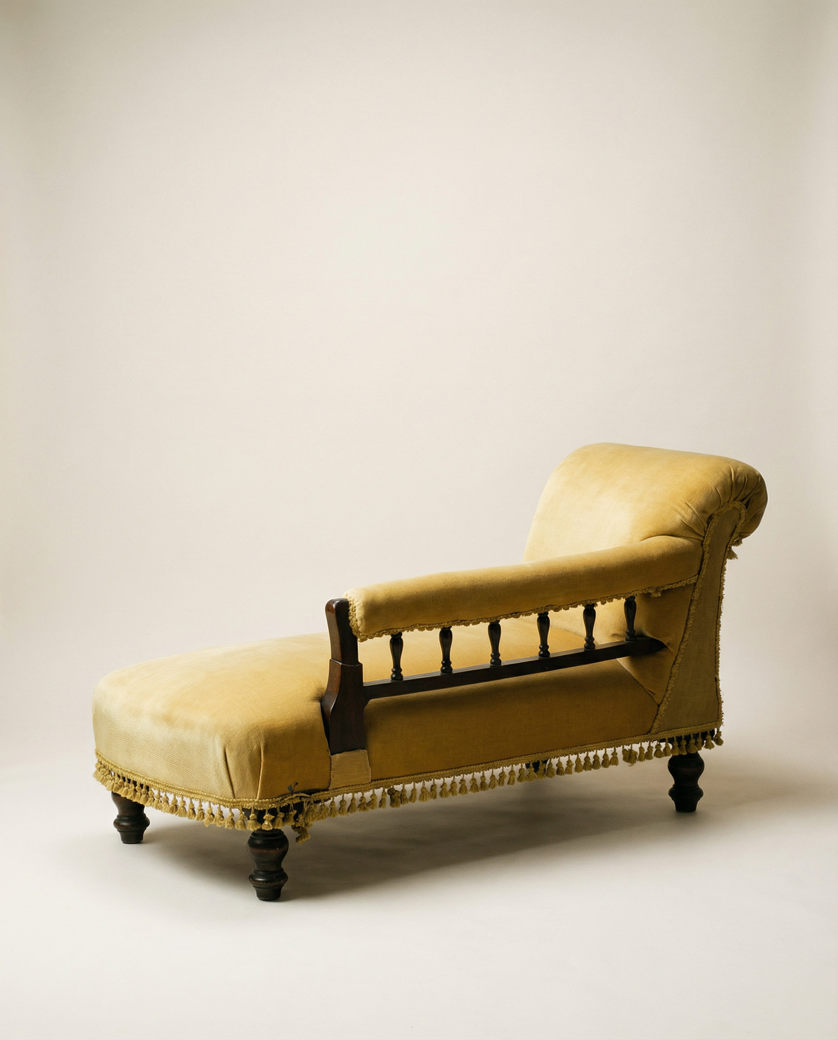 Late Victorian Eastlake Chaise Longue, c. 1880–1900