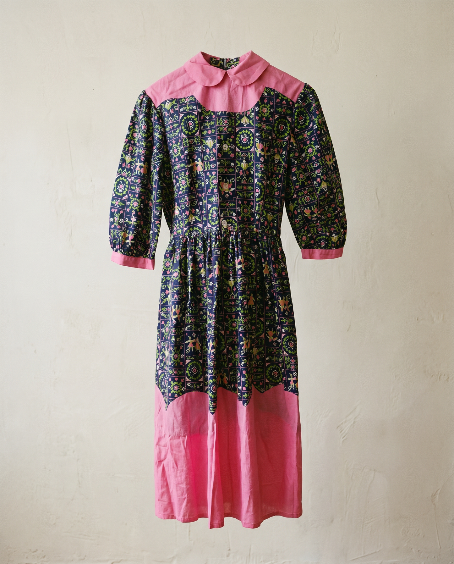Vintage Novelty Print Peter Pan Collar Dress – Navy & Pink Folk Floral Midi - SML