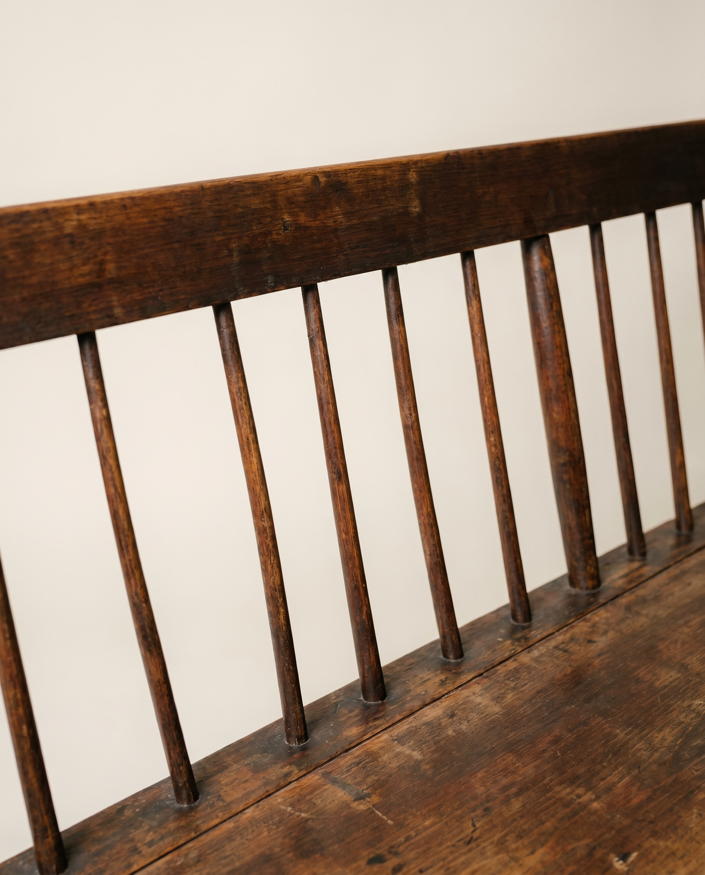 Antique Early American Windsor Settle Bench
