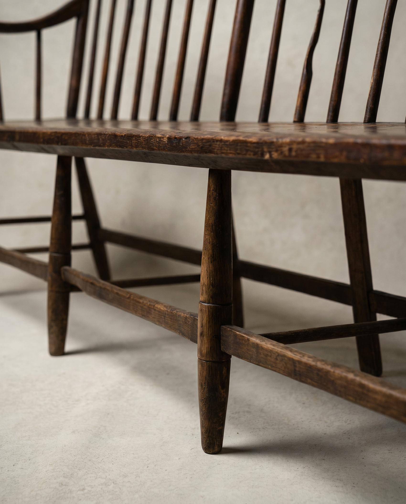 Antique Early American Windsor Settle Bench