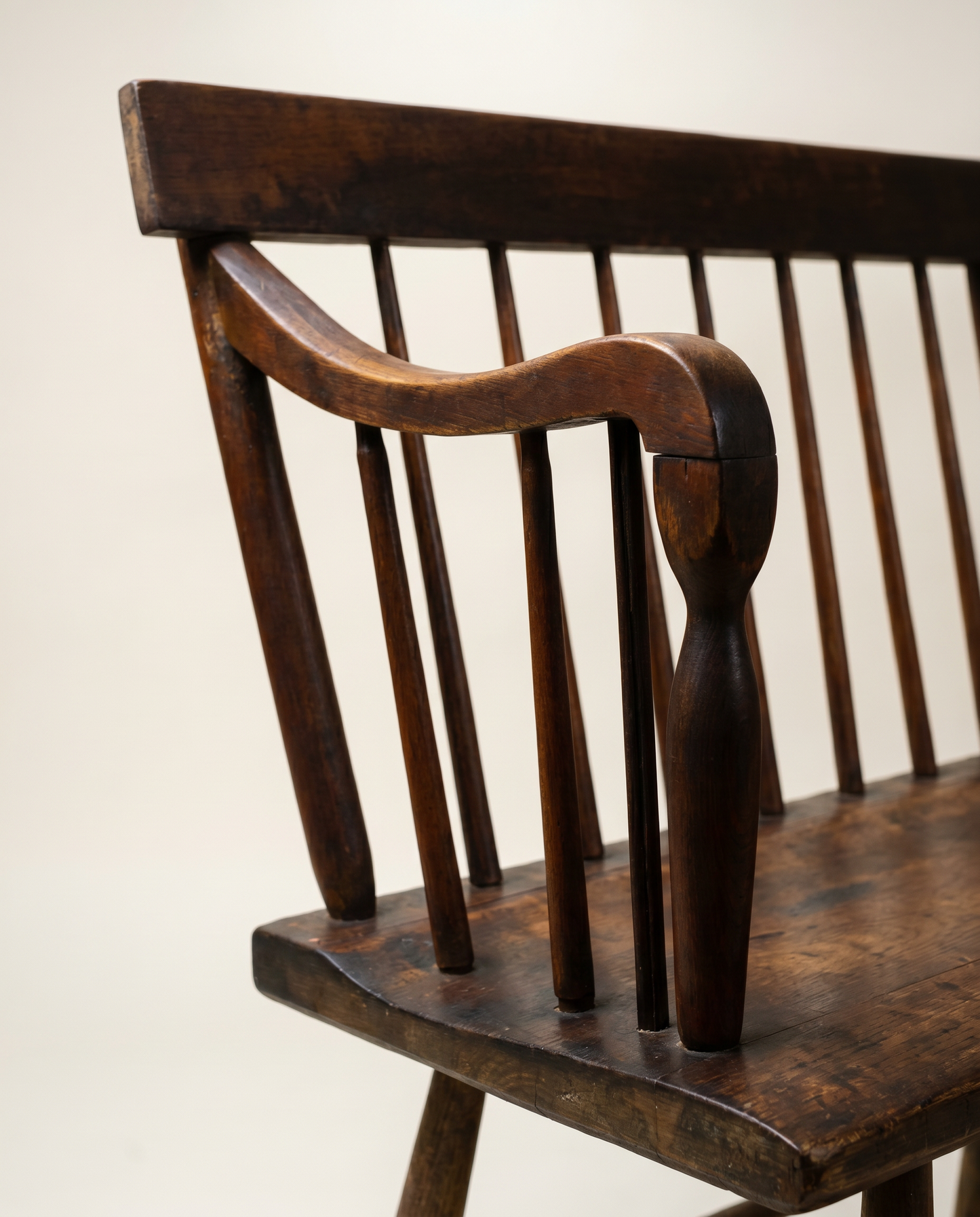 Antique Early American Windsor Settle Bench