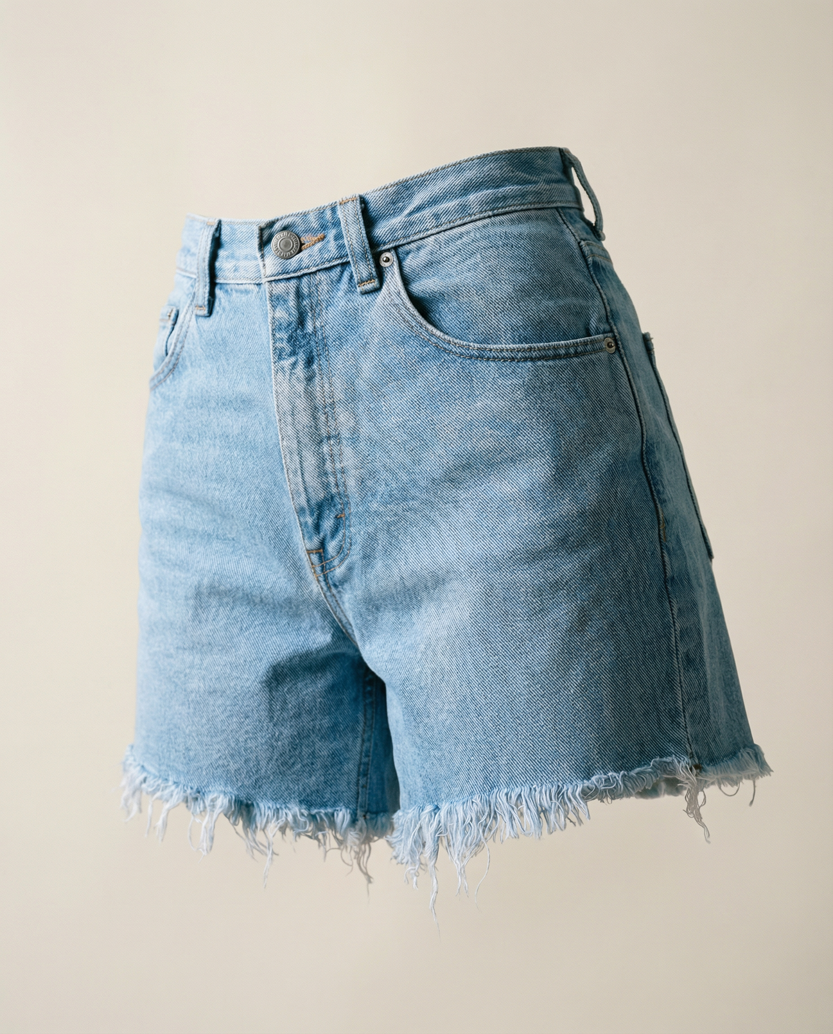 Wrangler Cutoff Denim Shorts – Light Wash