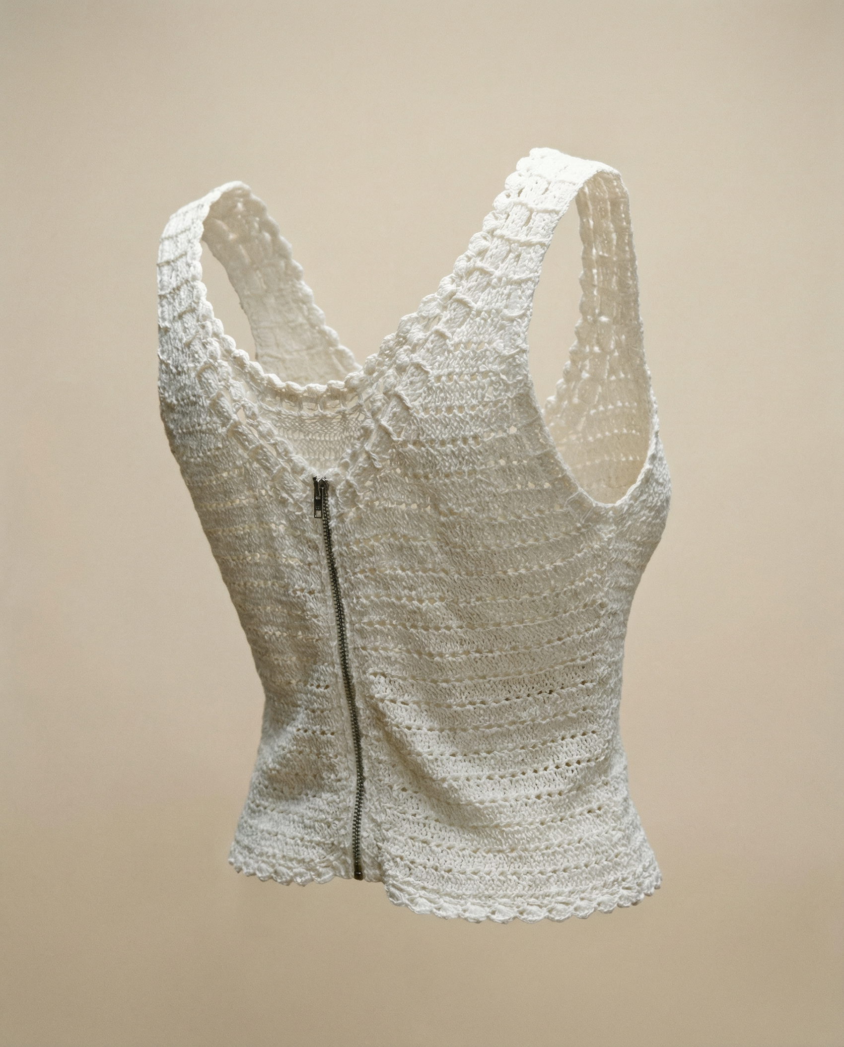 Alice + Olivia Cream Crochet Knit Tank with Back Zip – XS