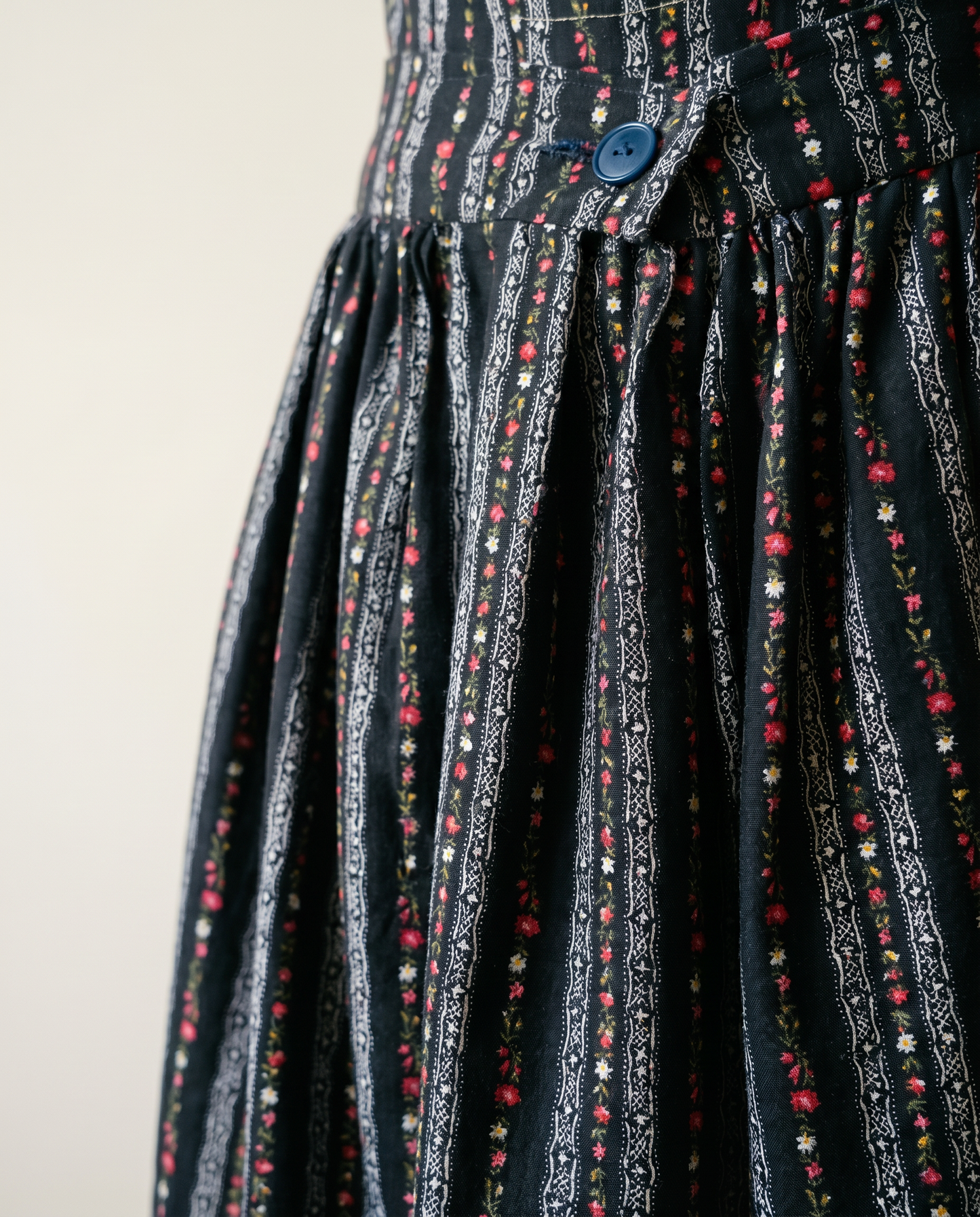 Handmade Black Floral Prairie Skirt with Lace Trim - Small