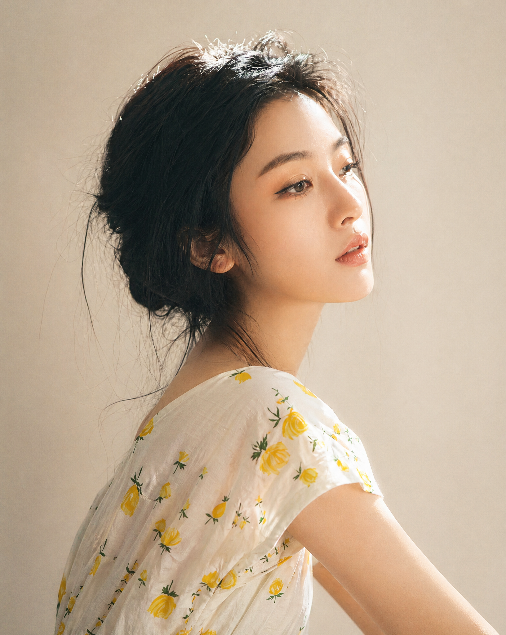 Vintage Yellow Floral Tie-Back Midi Dress