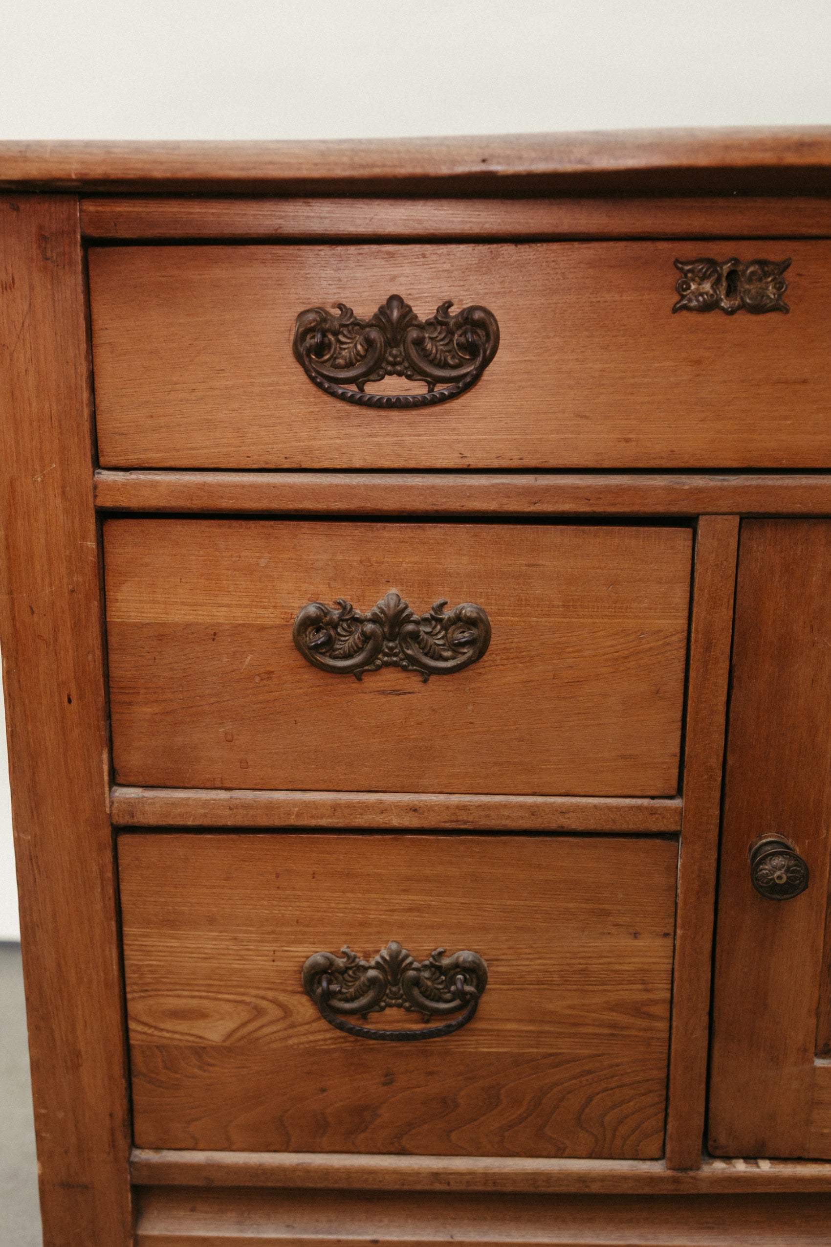 Antique Oak Sideboard / Washstand