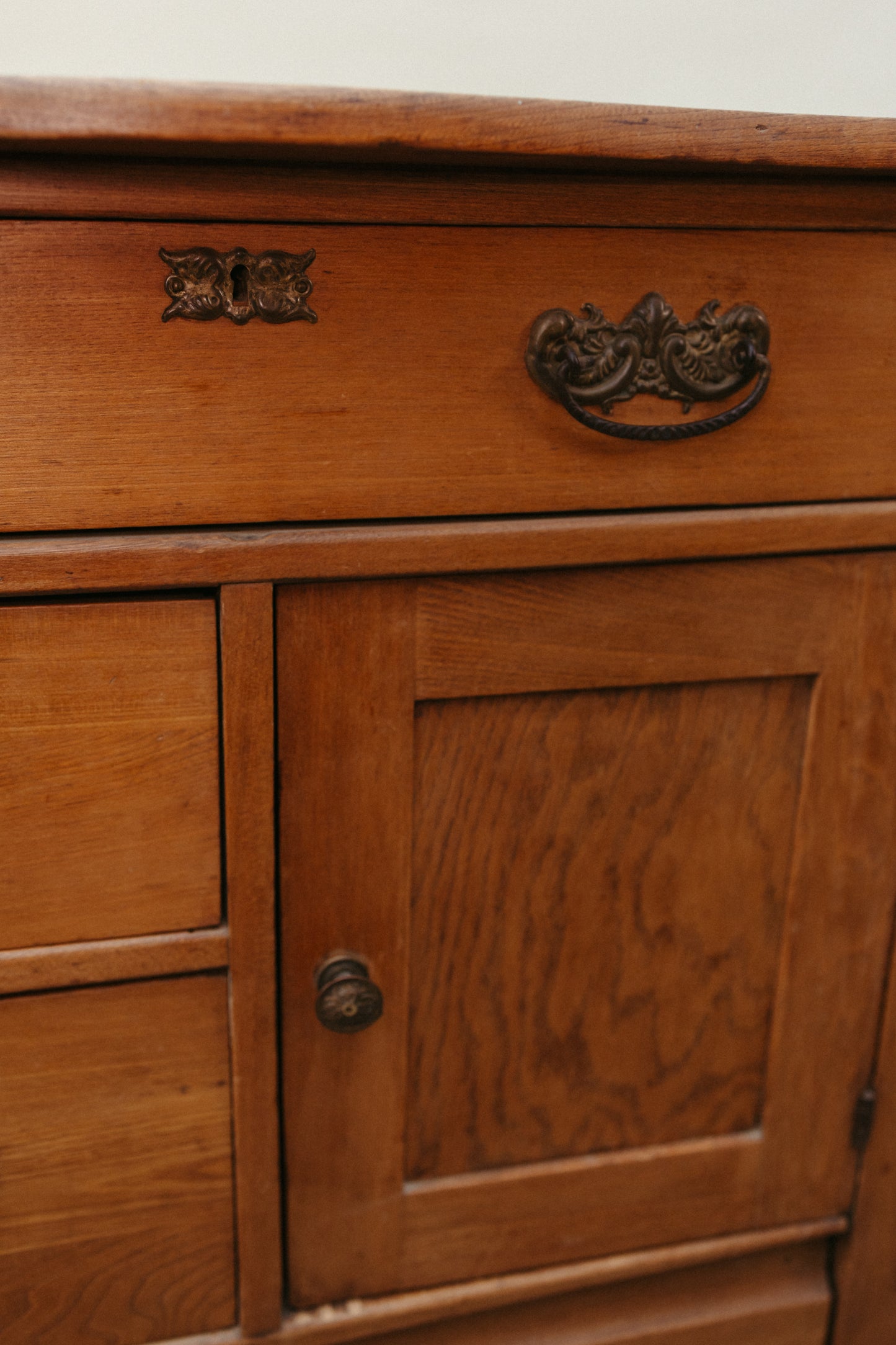 Antique Oak Sideboard / Washstand