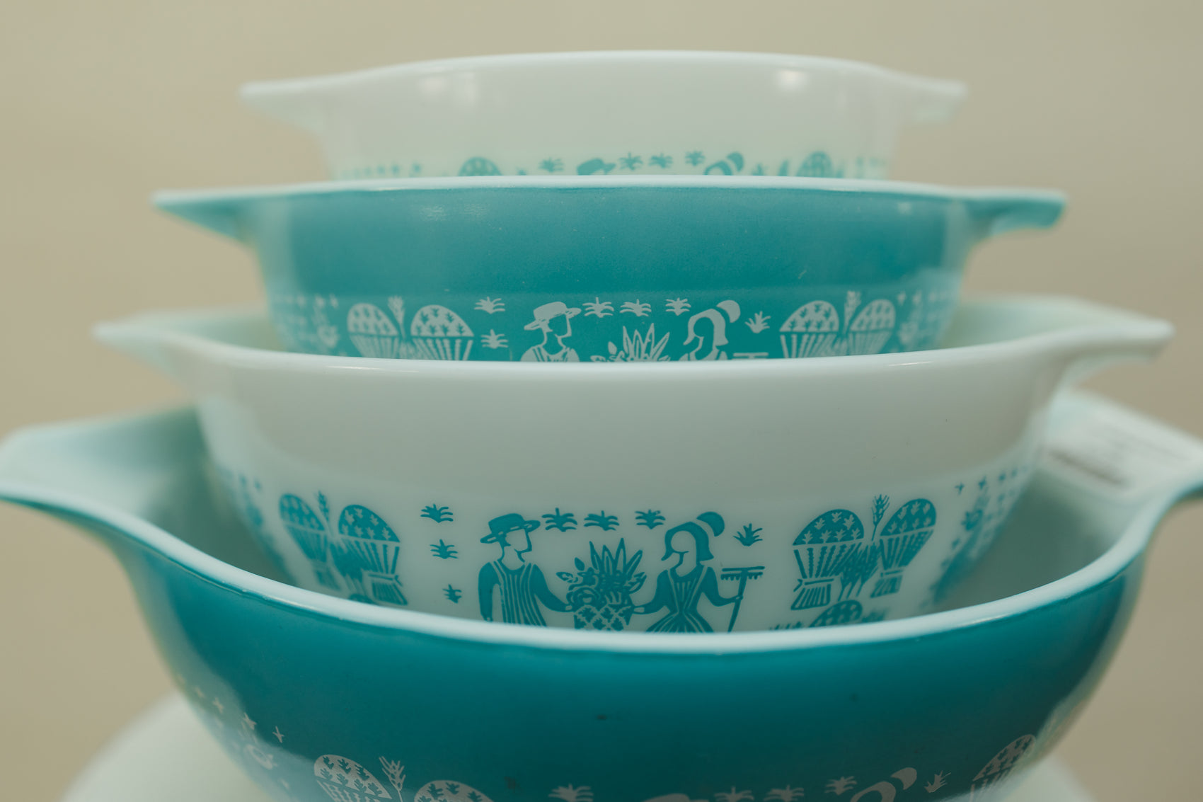 Vintage Pyrex “Butterprint” Cinderella Mixing Bowl Set (4-Piece, Turquoise & White)