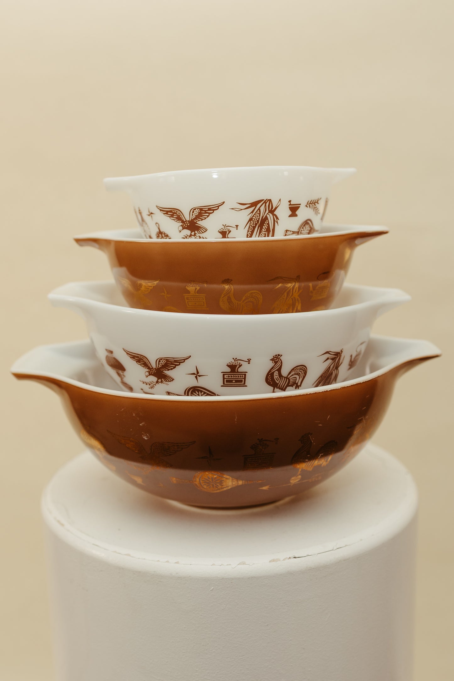 Vintage Pyrex “Early American” Cinderella Mixing Bowl Set (4-Piece)