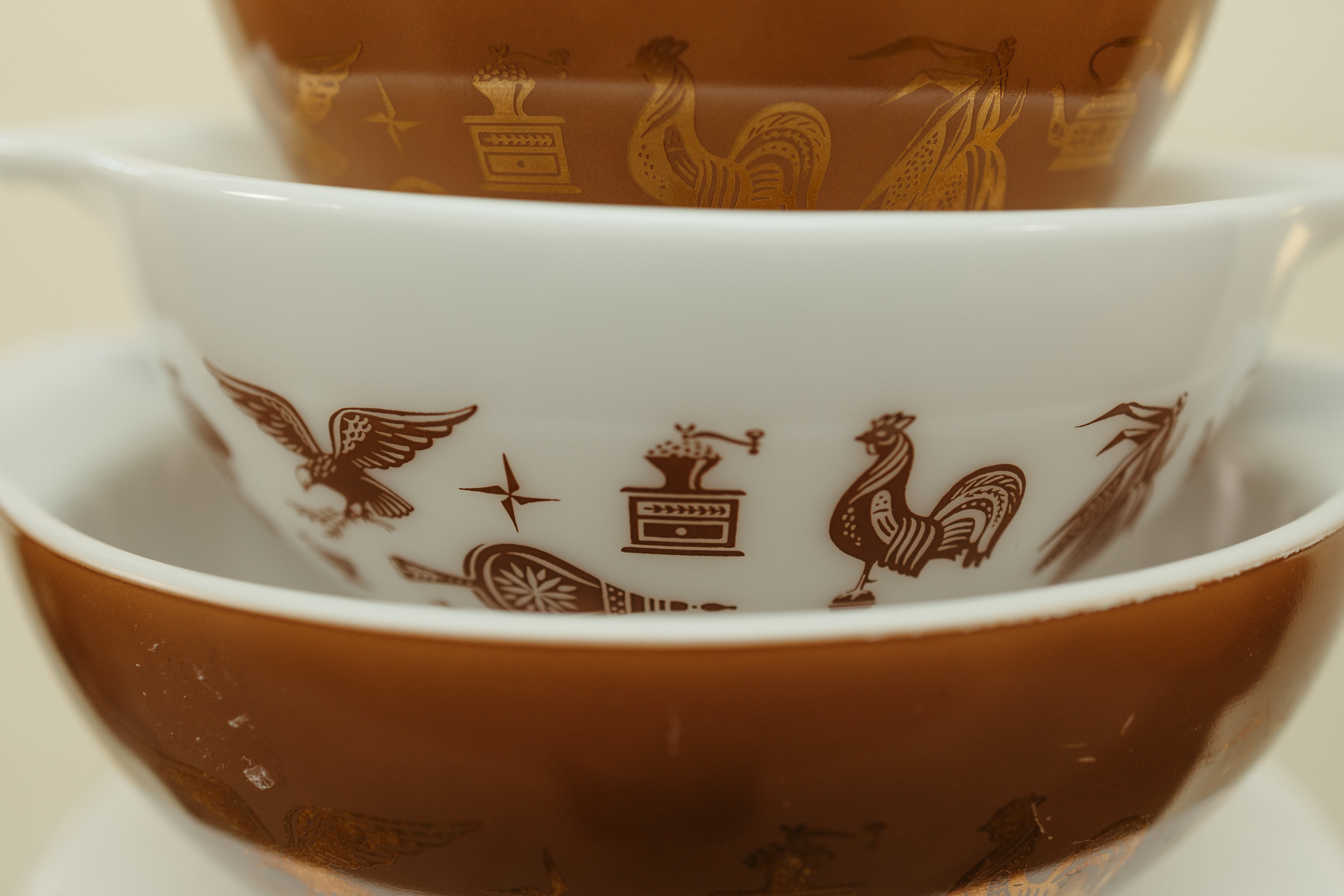 PYREX Early American ミキシングボウル 4点セット Vintage Pyrex “Early American” Cinderella Mixing Bowl Set (4-Piece