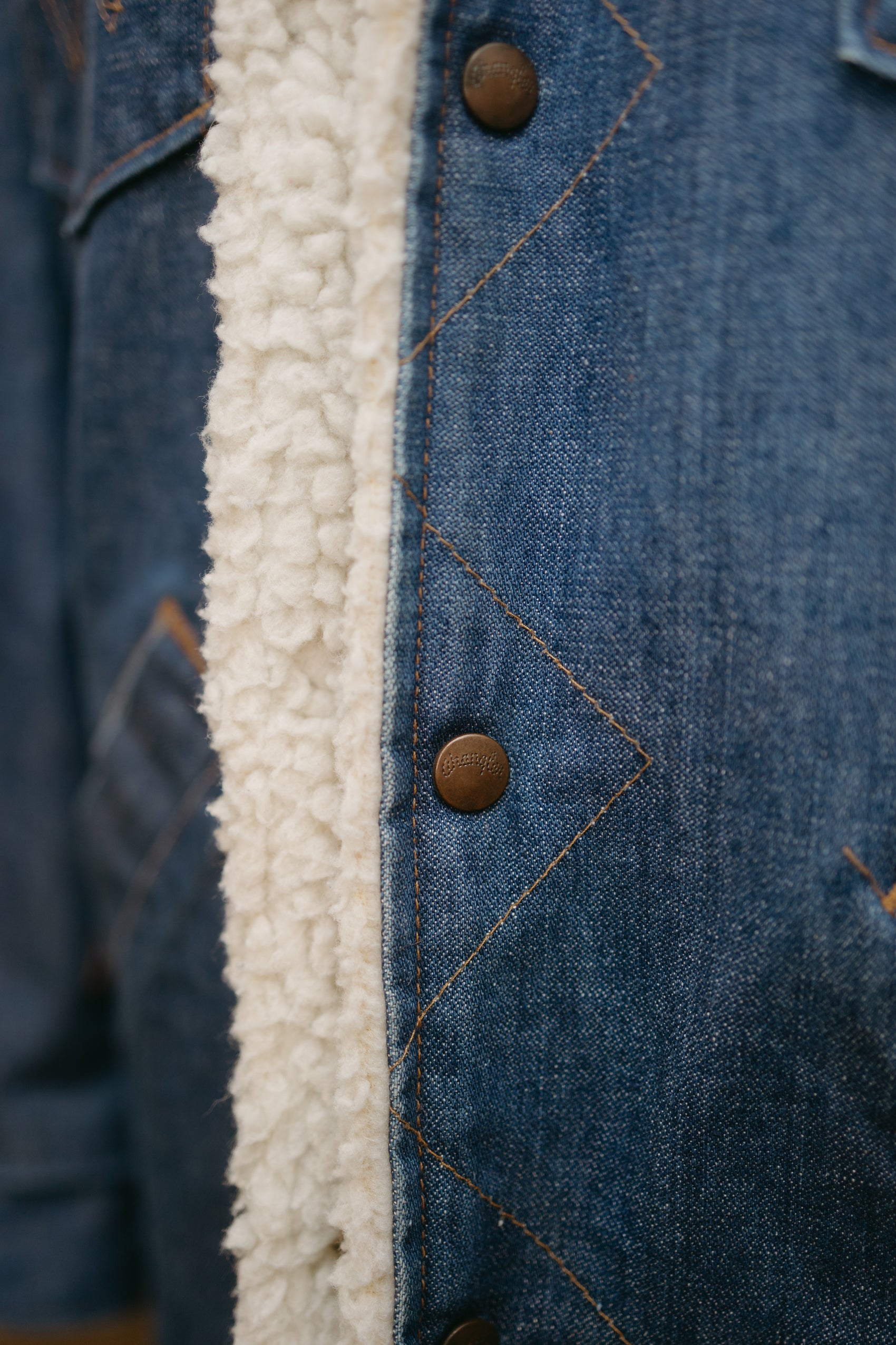 Vintage Wrangler Sherpa-Lined Denim Jacket – Western Ranchwear Classic