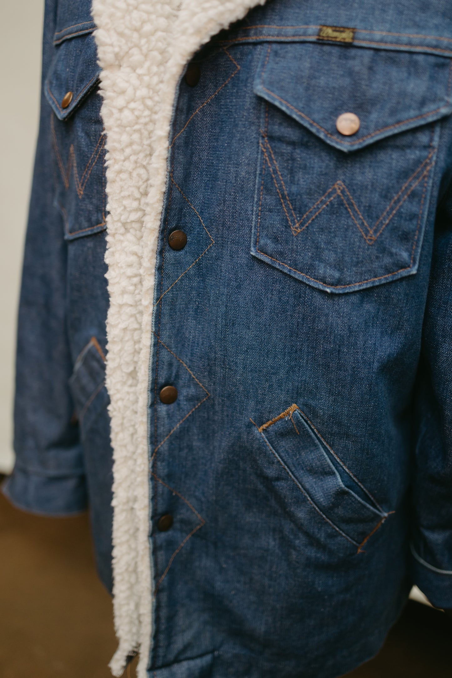Vintage Wrangler Sherpa-Lined Denim Jacket – Western Ranchwear Classic