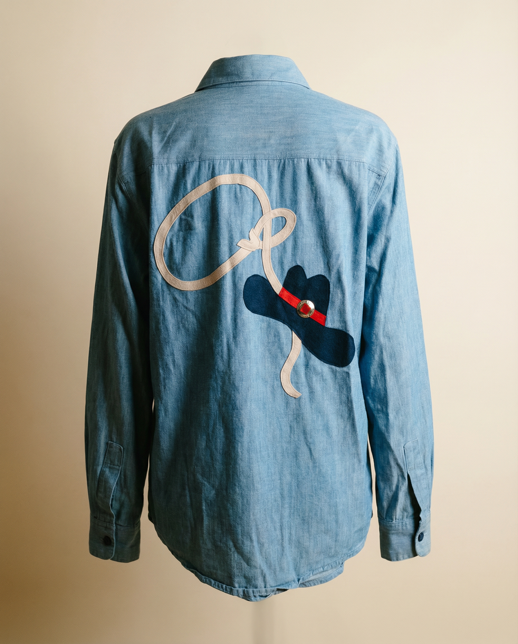 Raggs Plus Western Appliqué Denim Shirt – Size Small