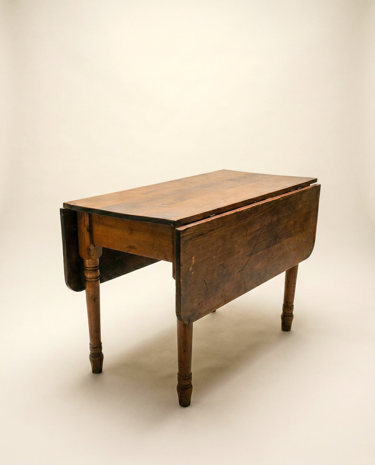 Antique American Pine Drop-Leaf Harvest Table
