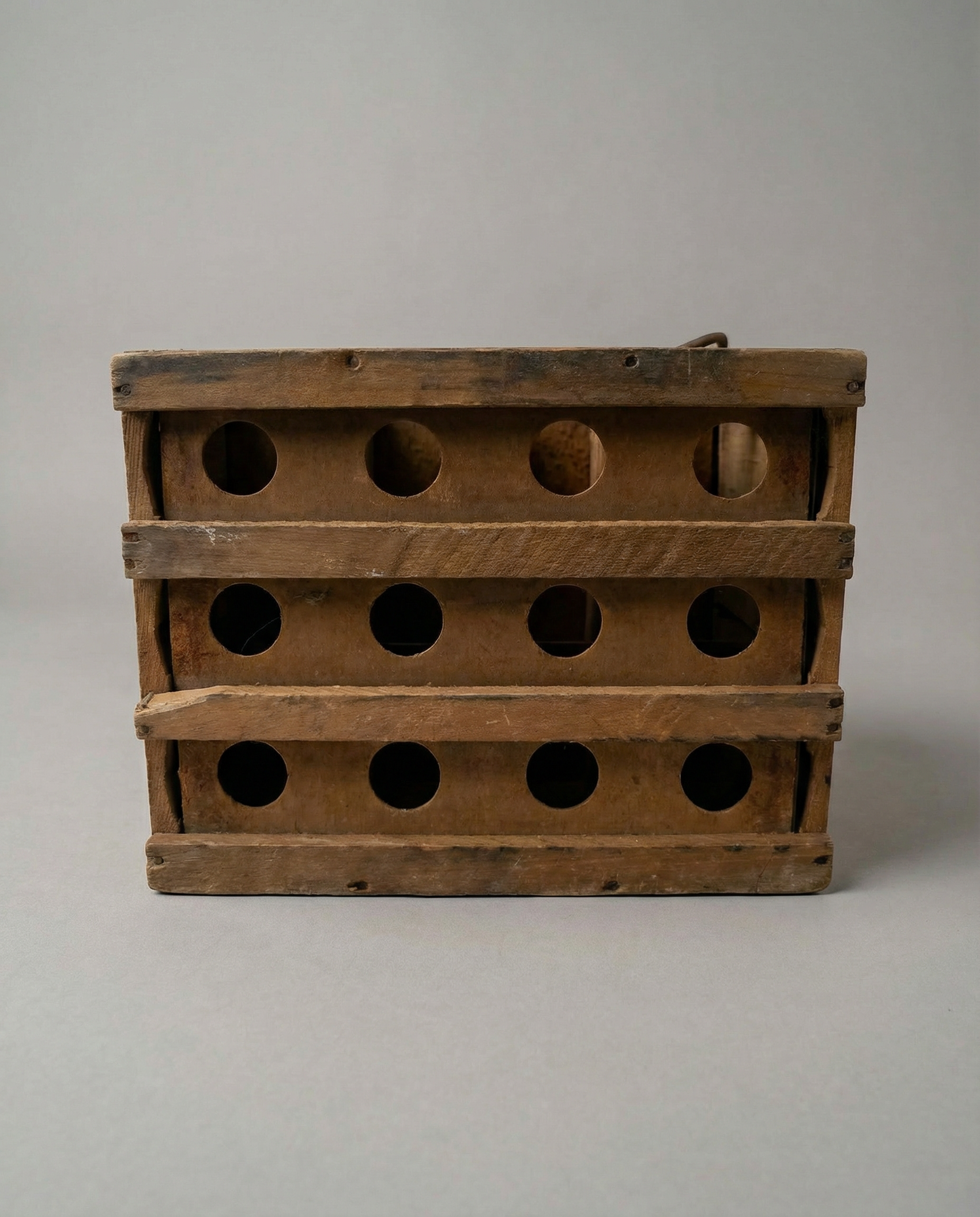 Antique Star Egg Carrier Crate