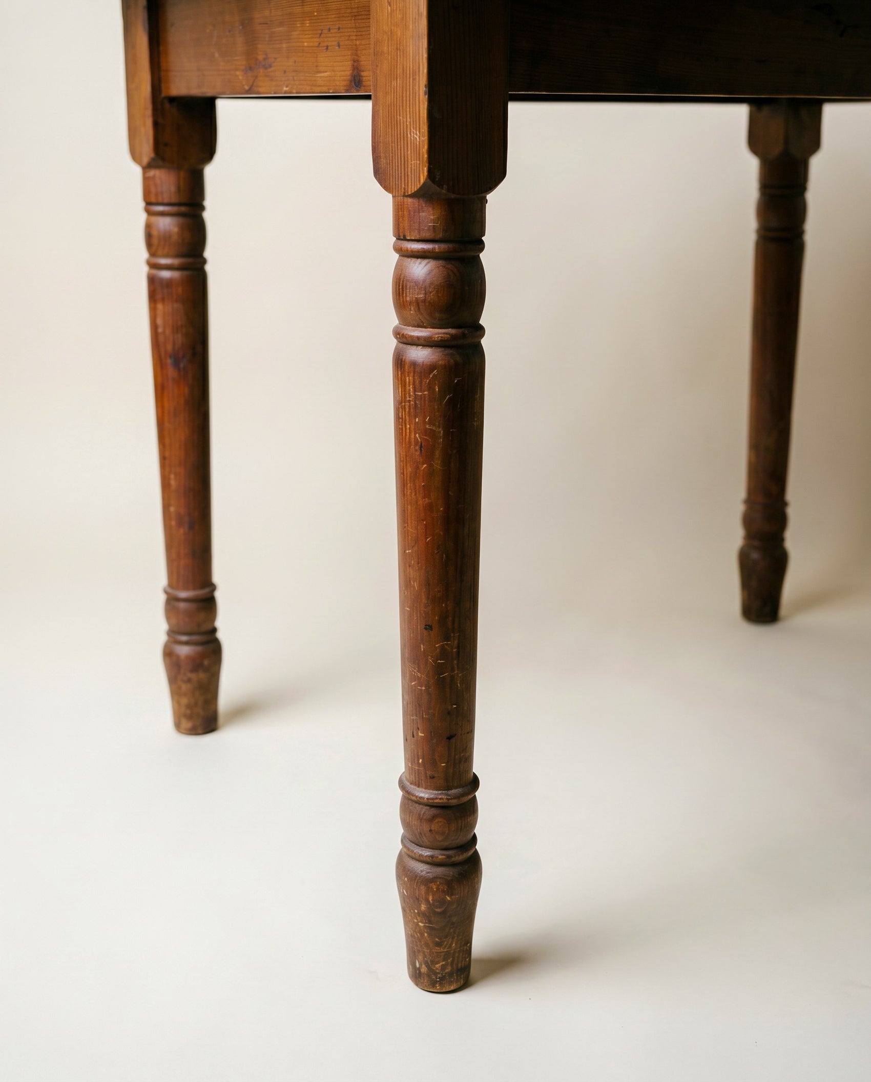 Antique American Pine Drop-Leaf Harvest Table