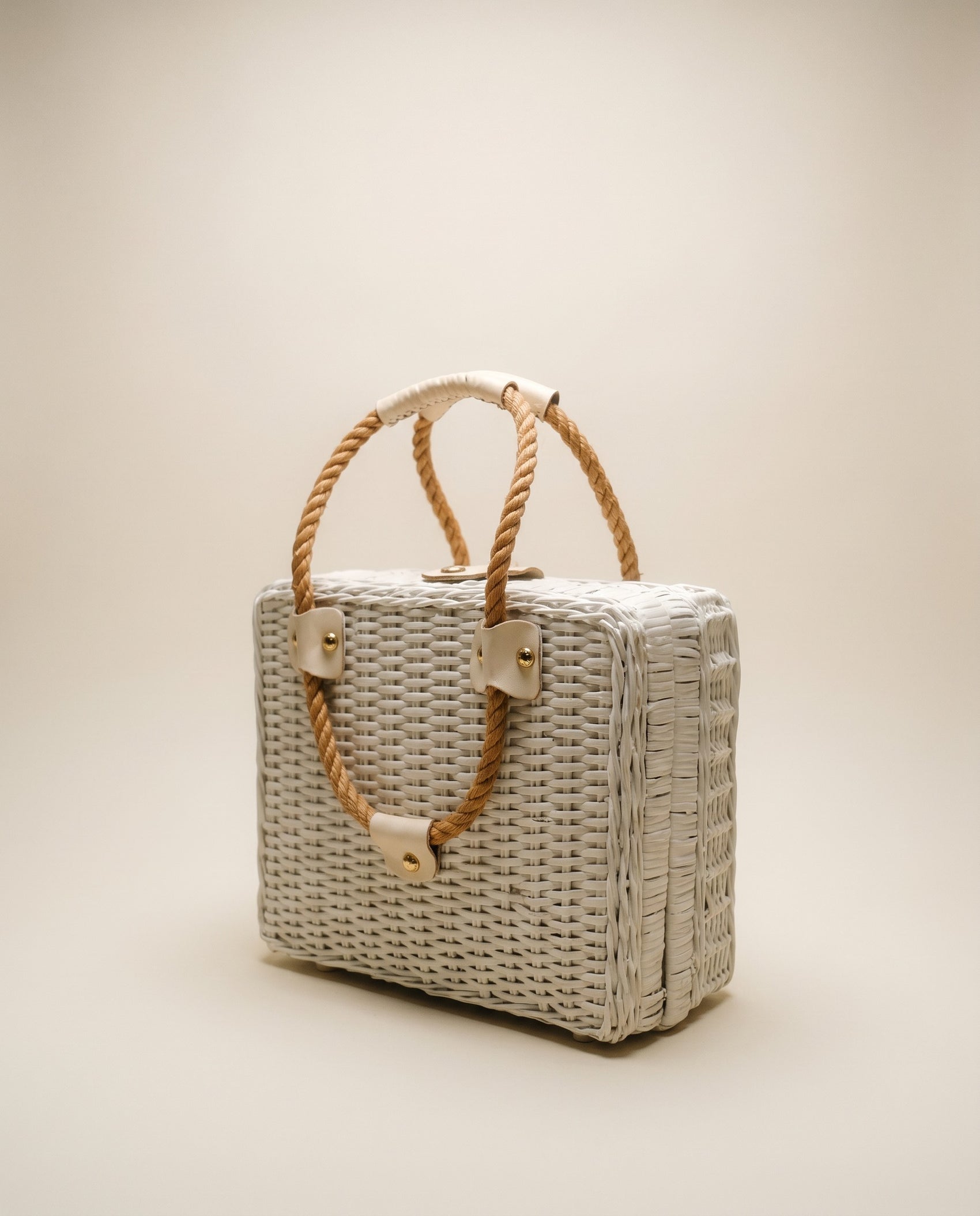 Vintage White Wicker Handbag / Picnic Basket Purse