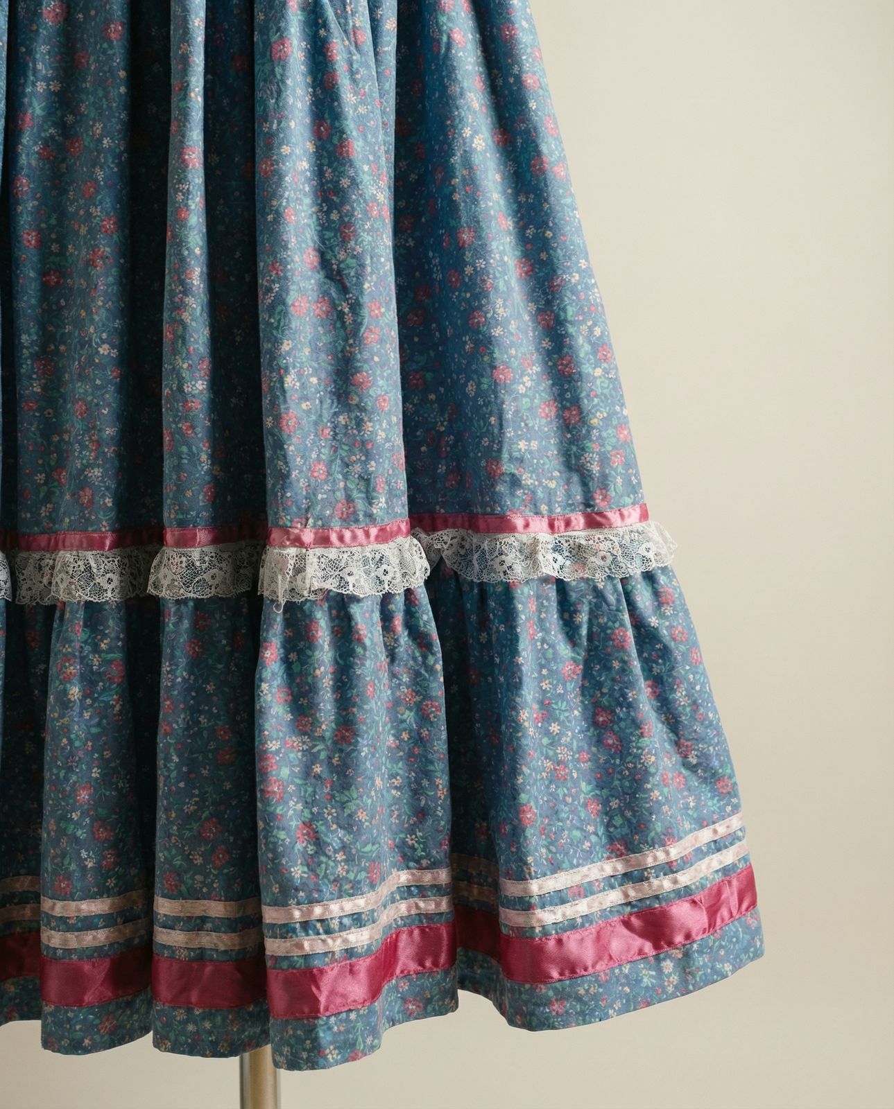 Vintage Victorian Prairie Lace Trim Maxi Dress