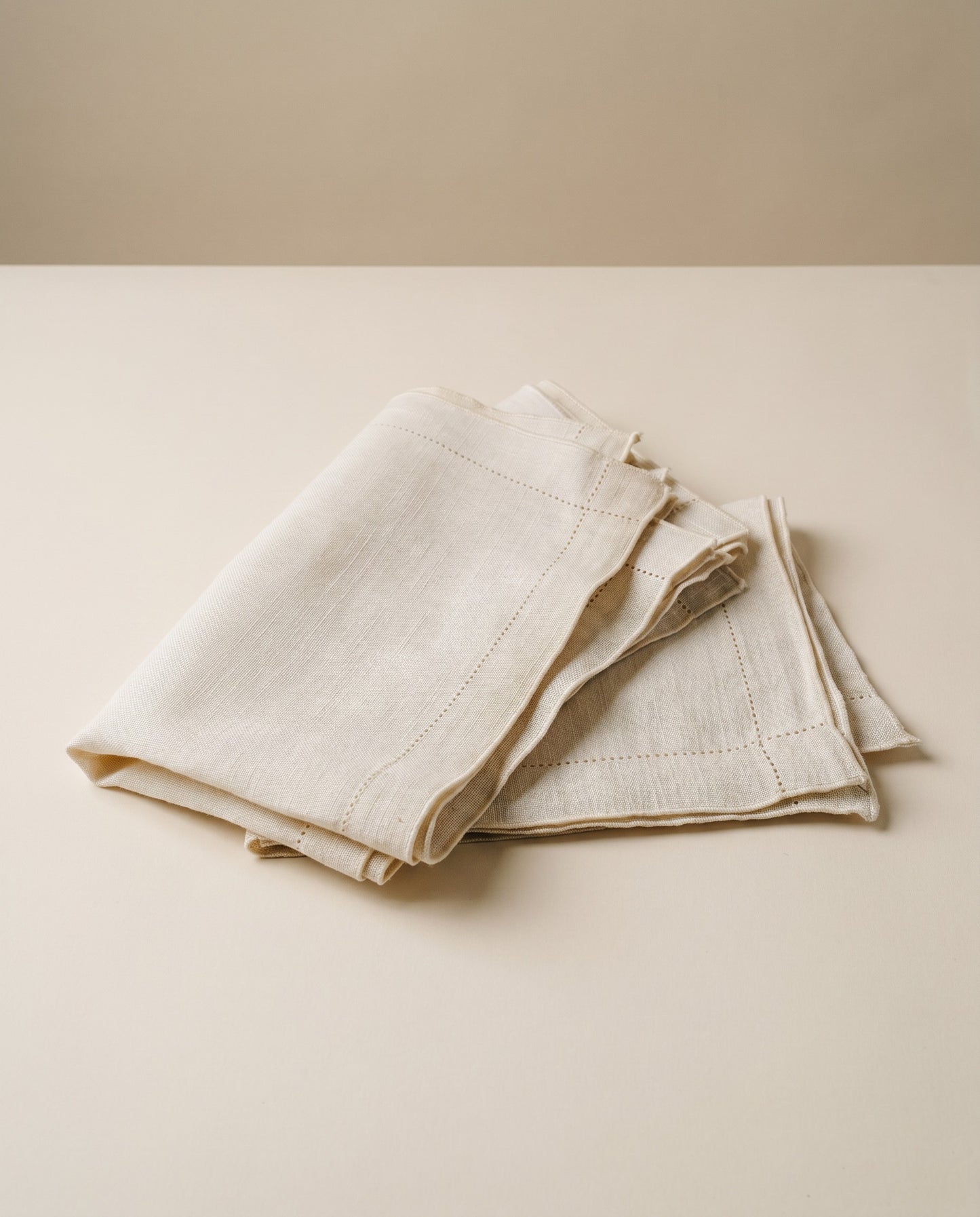 Set of 6 Vintage Linen Hemstitched Dinner Napkins