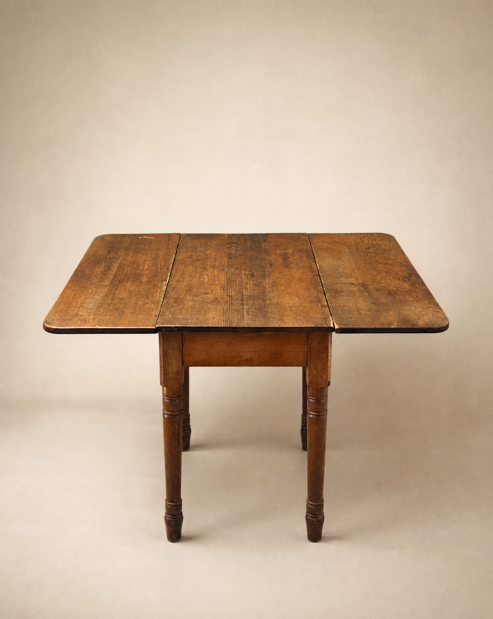 Antique American Pine Drop-Leaf Harvest Table