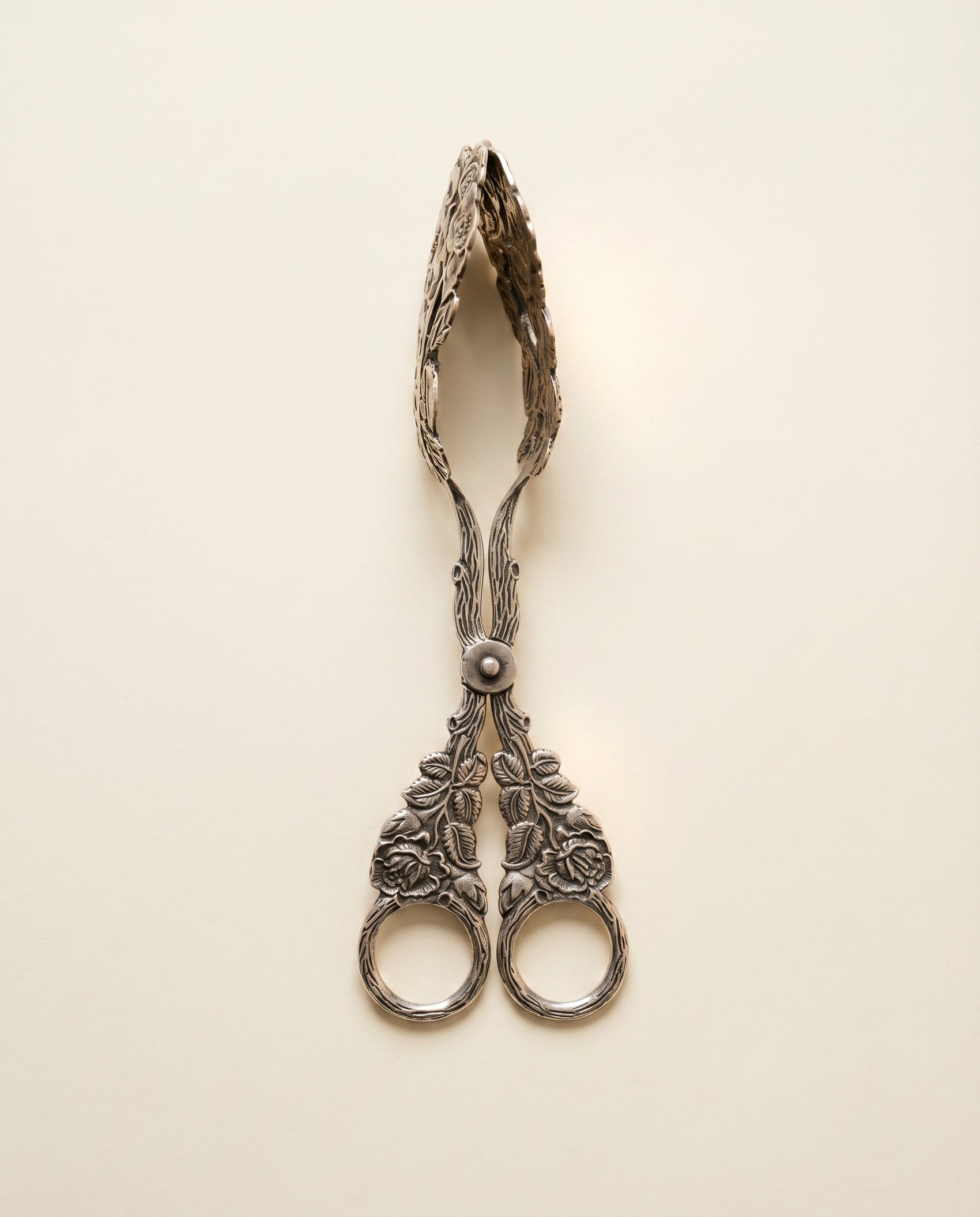 Vintage Floral Silver Plate Serving Tongs – Rose Pattern Pastry / Sandwich Tongs