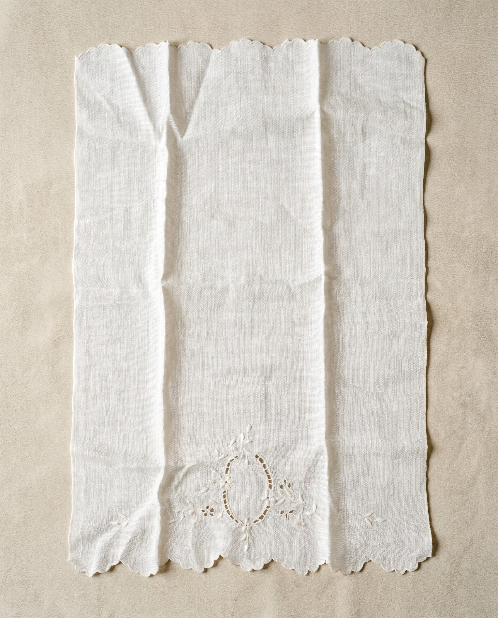 Vintage Linen Guest Towel with Scalloped Edge & Embroidered Medallion