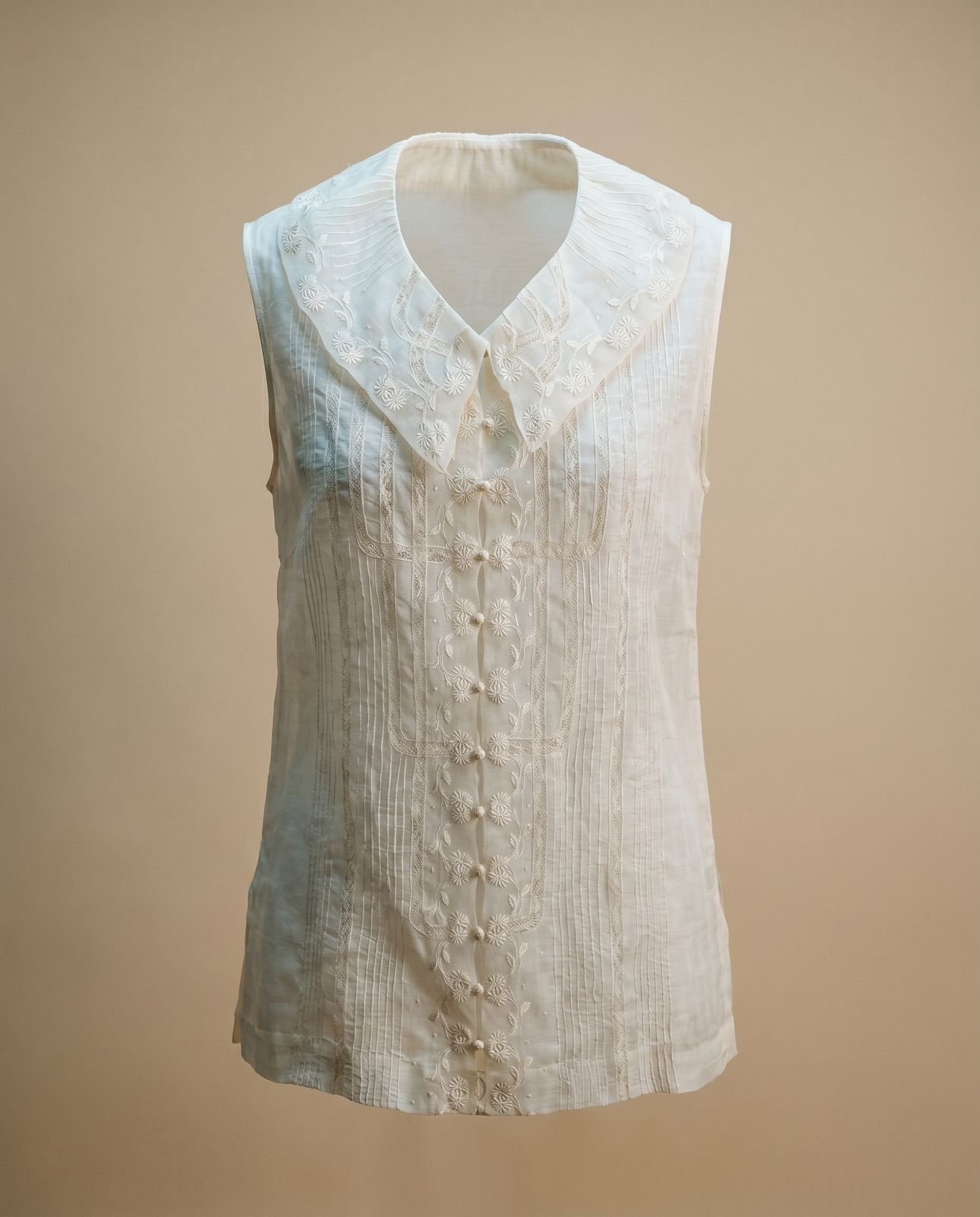 Vintage Ivory Lace & Pintuck Sleeveless Blouse – Peter Pan Collar - S