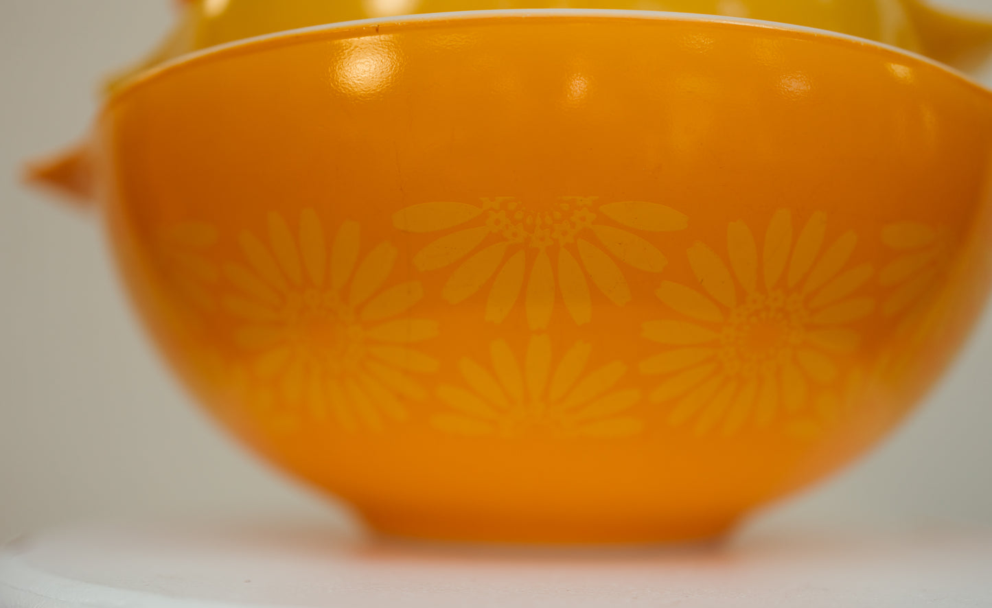 Vintage Pyrex “Daisy” Cinderella Mixing Bowl Set — Complete 4-Piece Set