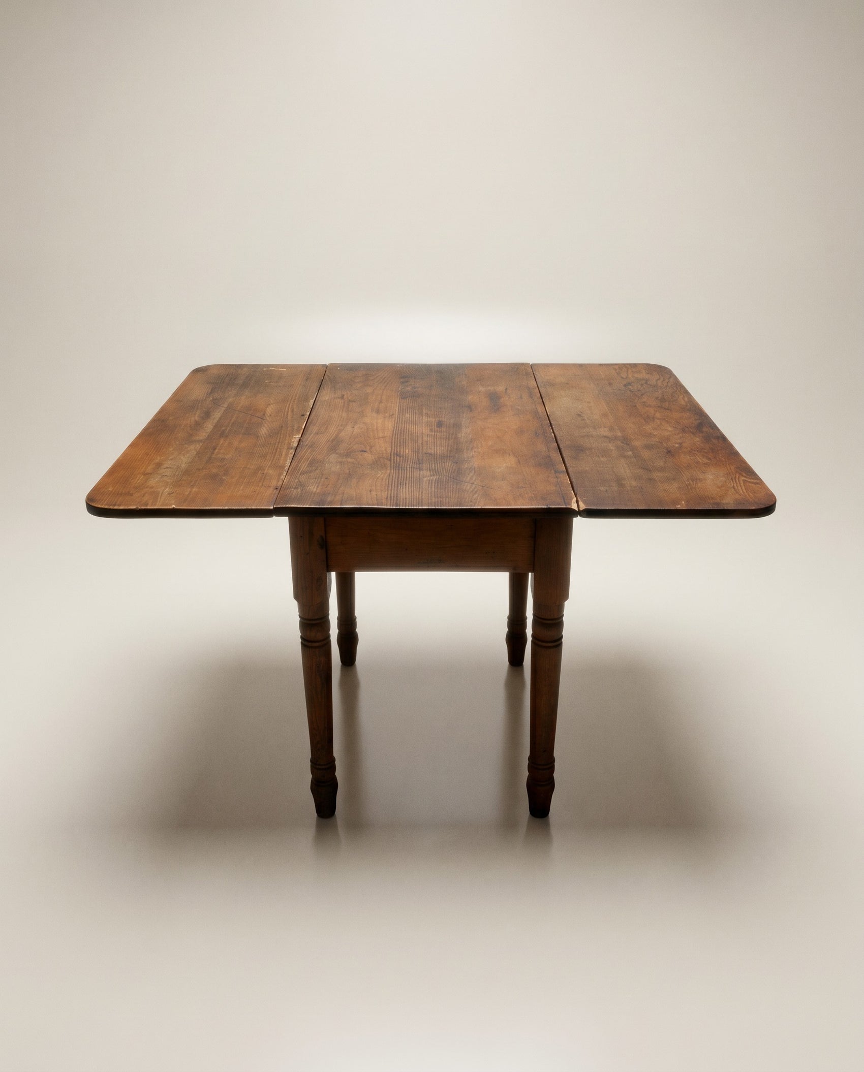 Antique American Pine Drop-Leaf Harvest Table