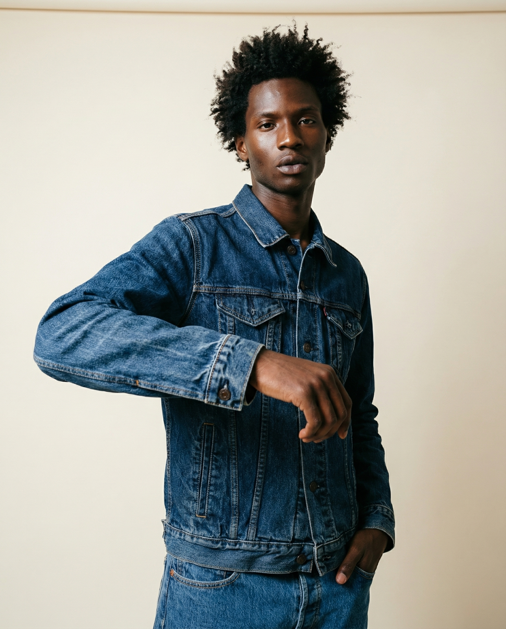 Levi’s Classic Trucker Jacket — Size L