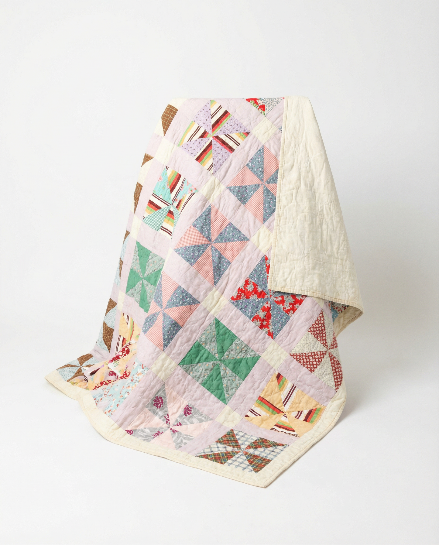 Vintage Patchwork Pinwheel Quilt – 72” x 86”
