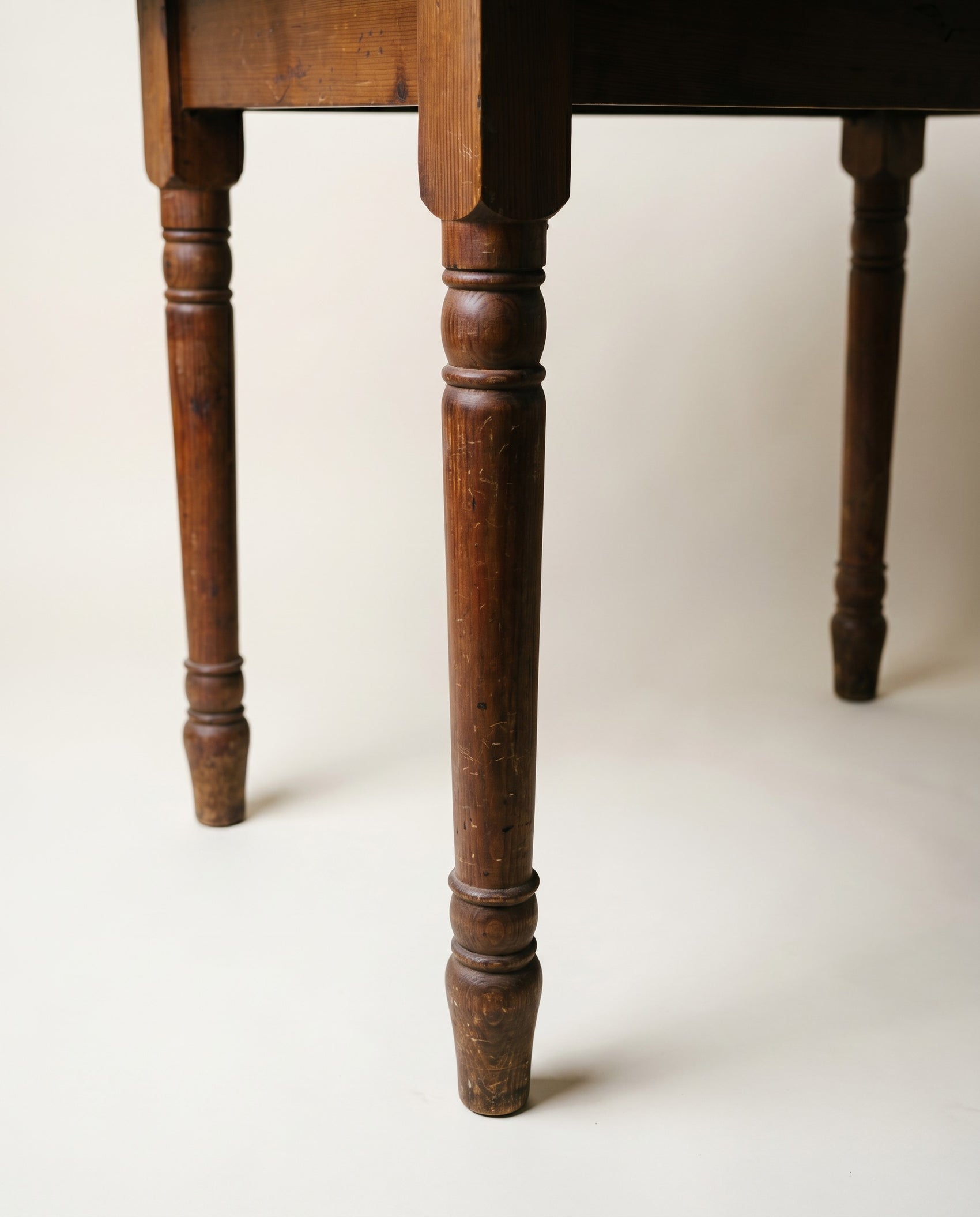 Antique American Pine Drop-Leaf Harvest Table