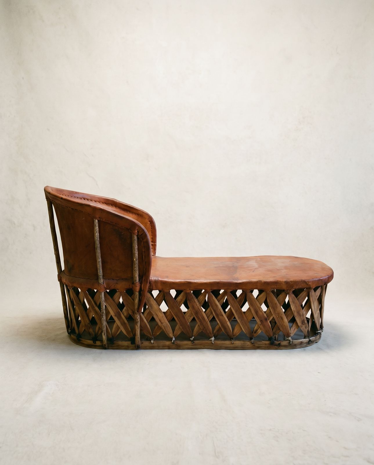 Vintage Genuine Leather Equipale Chaise Lounge / Daybed