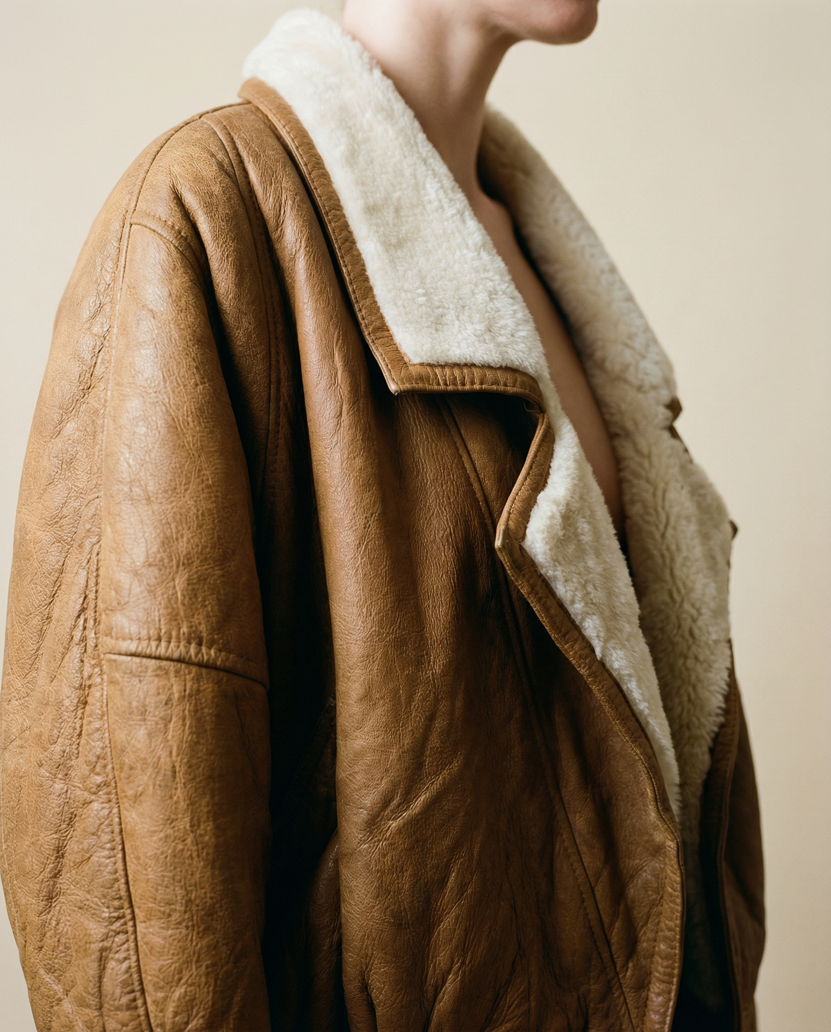 Vintage Brown Shearling Leather Jacket with Cream Wool Lining – Size M