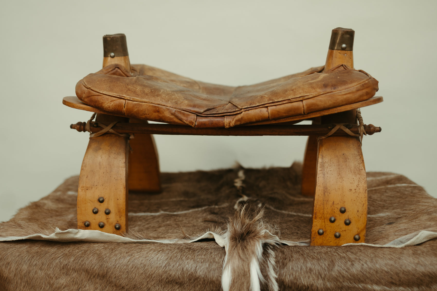 Antique Leather & Wood Camel Saddle Stool – Rare Decorative Piece
