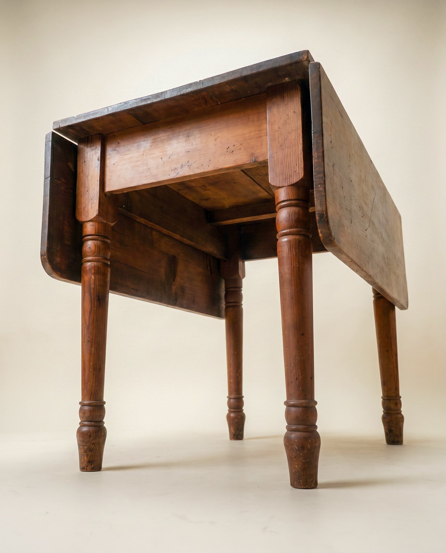 Antique American Pine Drop-Leaf Harvest Table