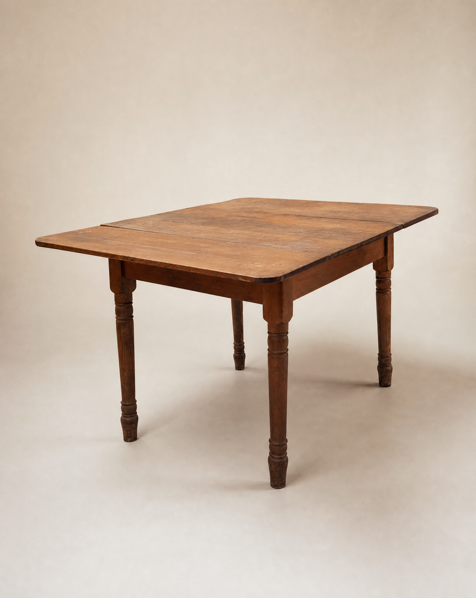 Antique American Pine Drop-Leaf Harvest Table