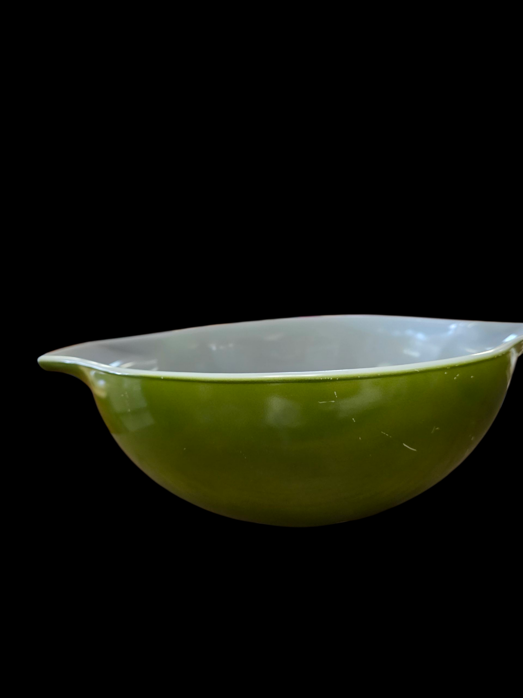 Pyrex Mixing Bowl (Avocado)