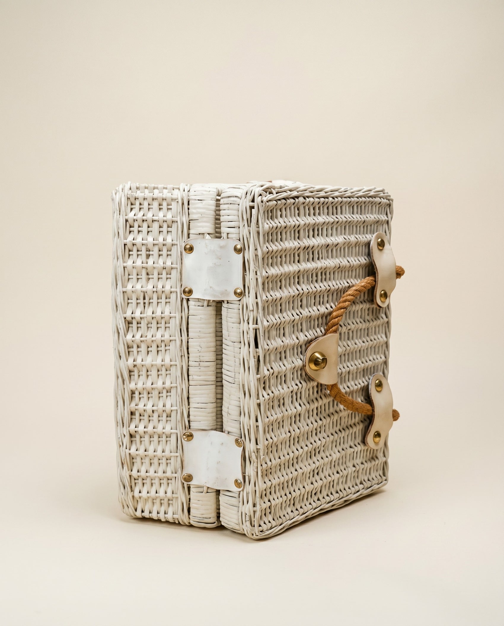 Vintage White Wicker Handbag / Picnic Basket Purse