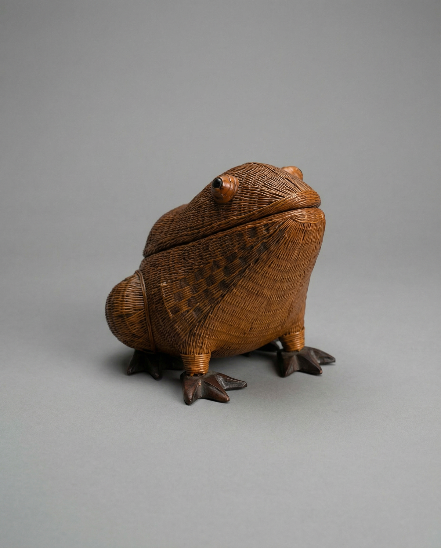 Vintage Woven Wicker Frog Storage Box