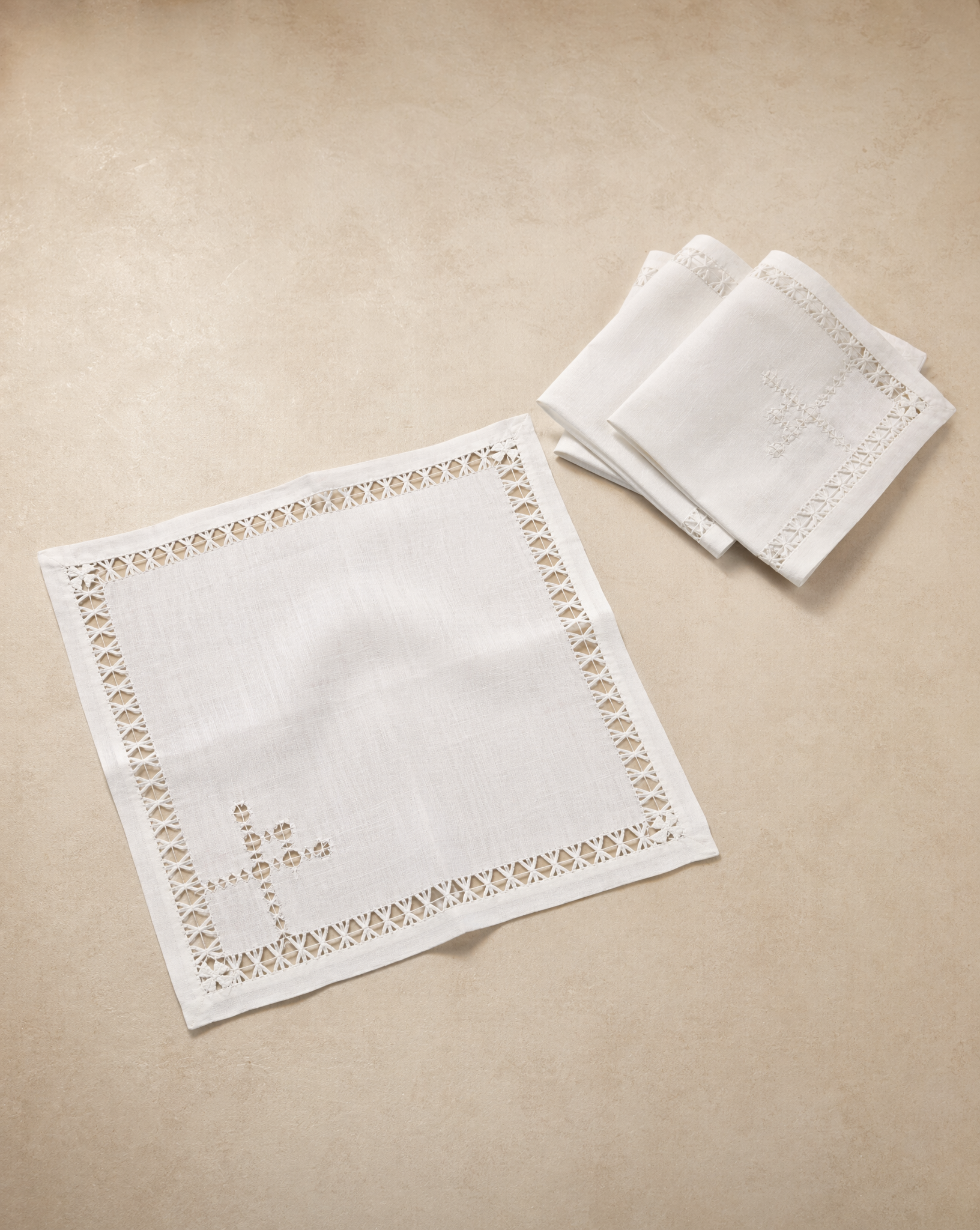 Vintage Linen Cutwork Tablecloth & Napkin Set (5 Piece Set)