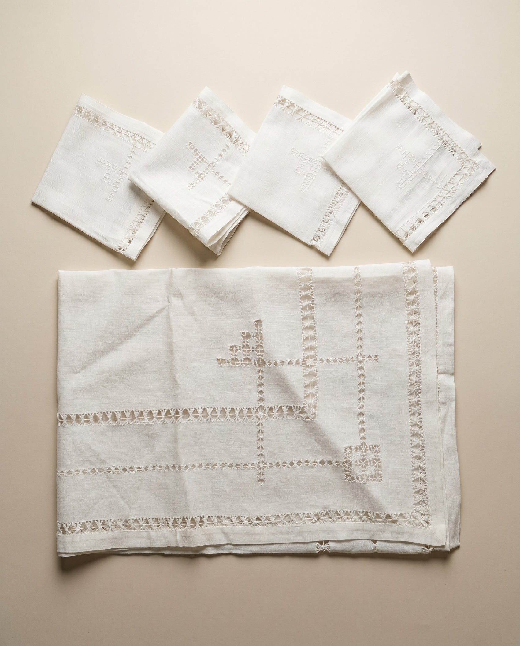 Vintage Linen Cutwork Tablecloth & Napkin Set (5 Piece Set)