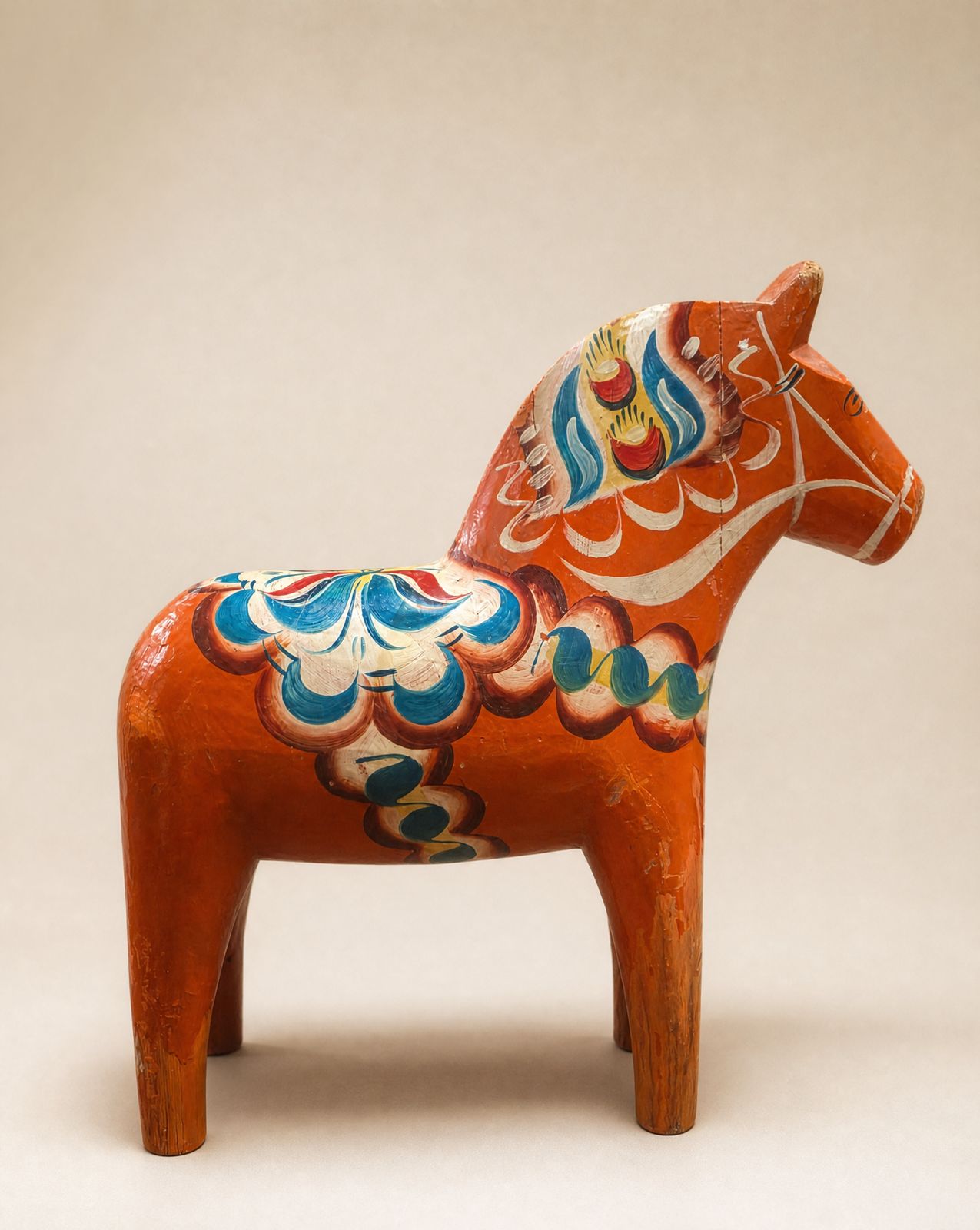 Hand-Painted Swedish Dala Horse Folk Art Sculpture – Orange
