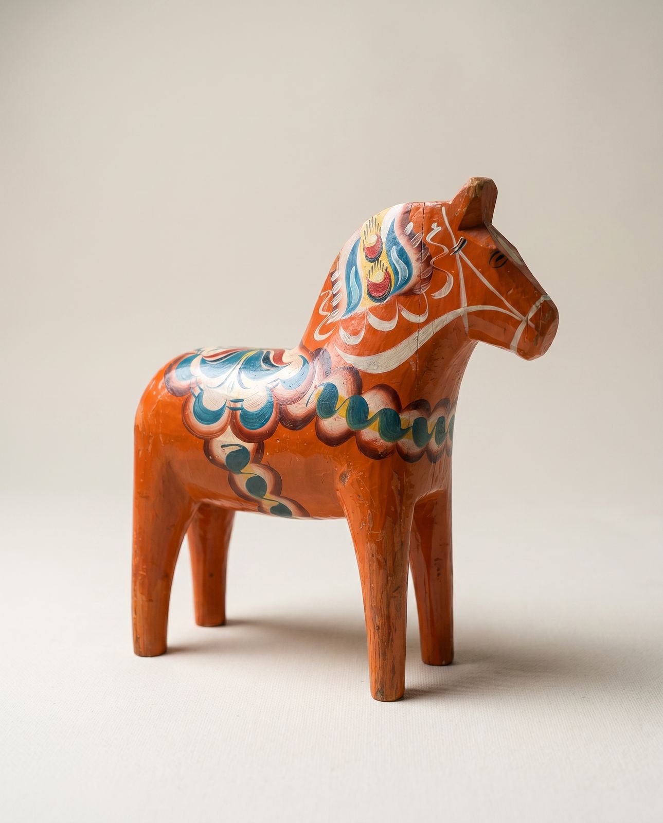 Hand-Painted Swedish Dala Horse Folk Art Sculpture – Orange