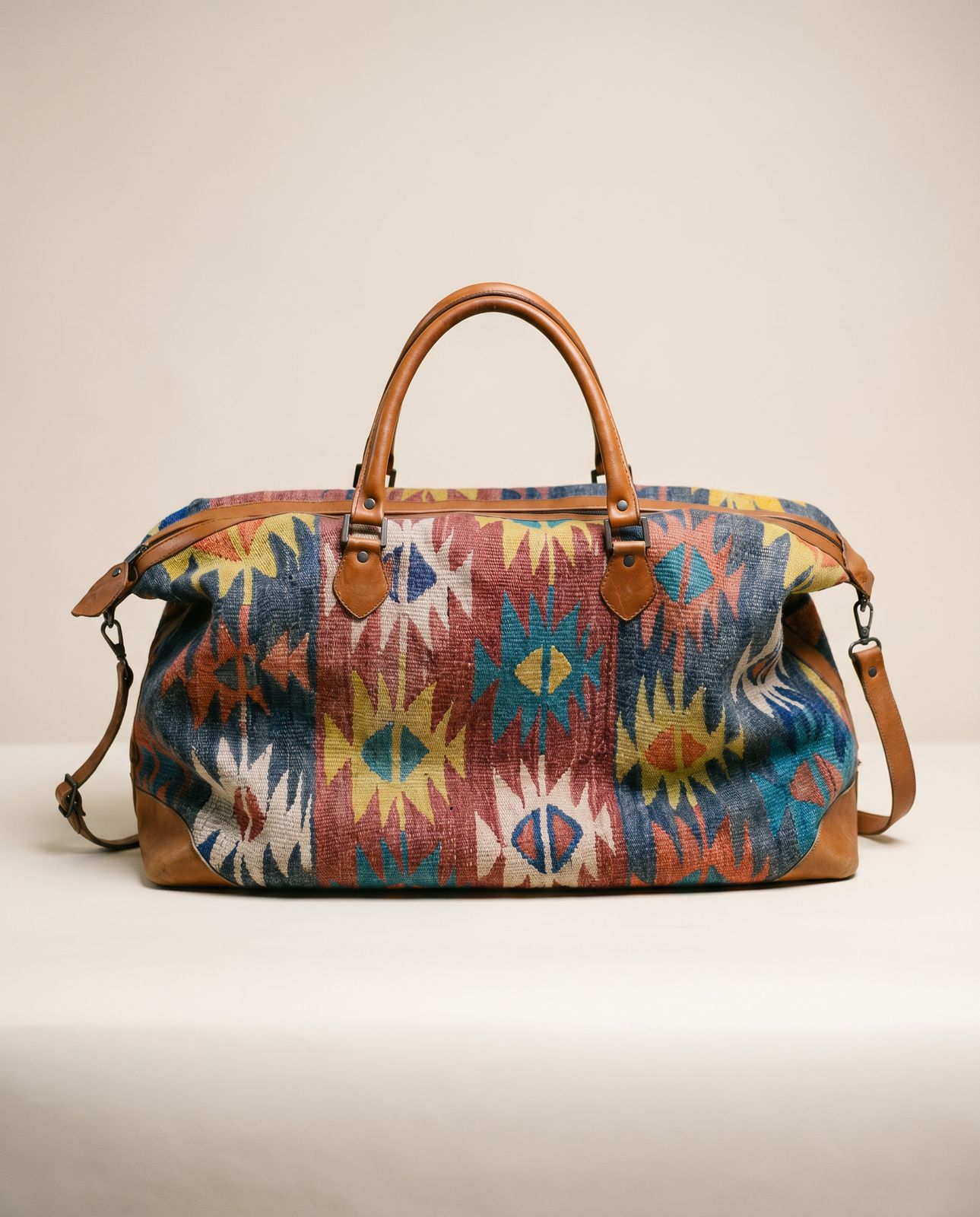 BAGS & PURSES