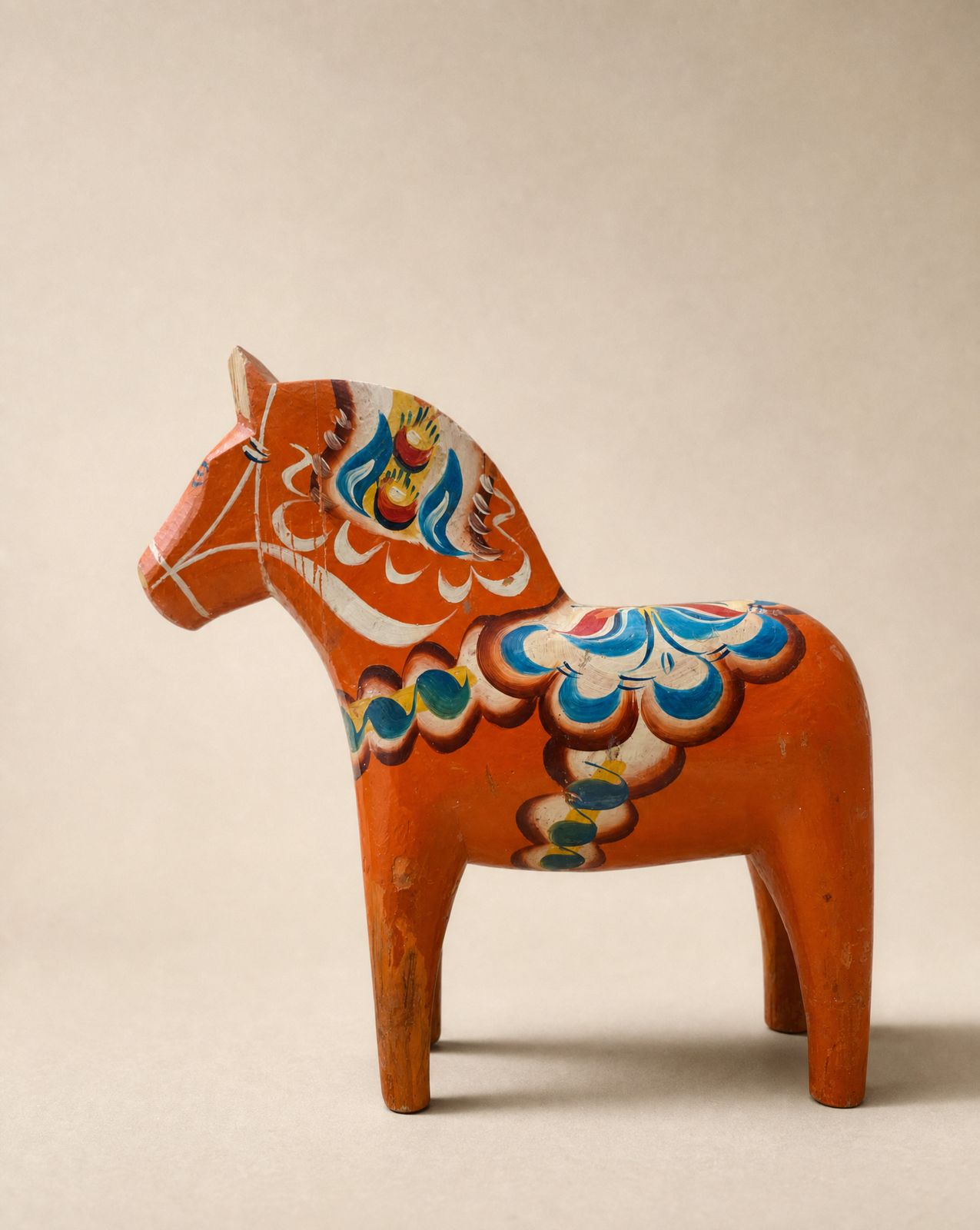 Hand-Painted Swedish Dala Horse Folk Art Sculpture – Orange