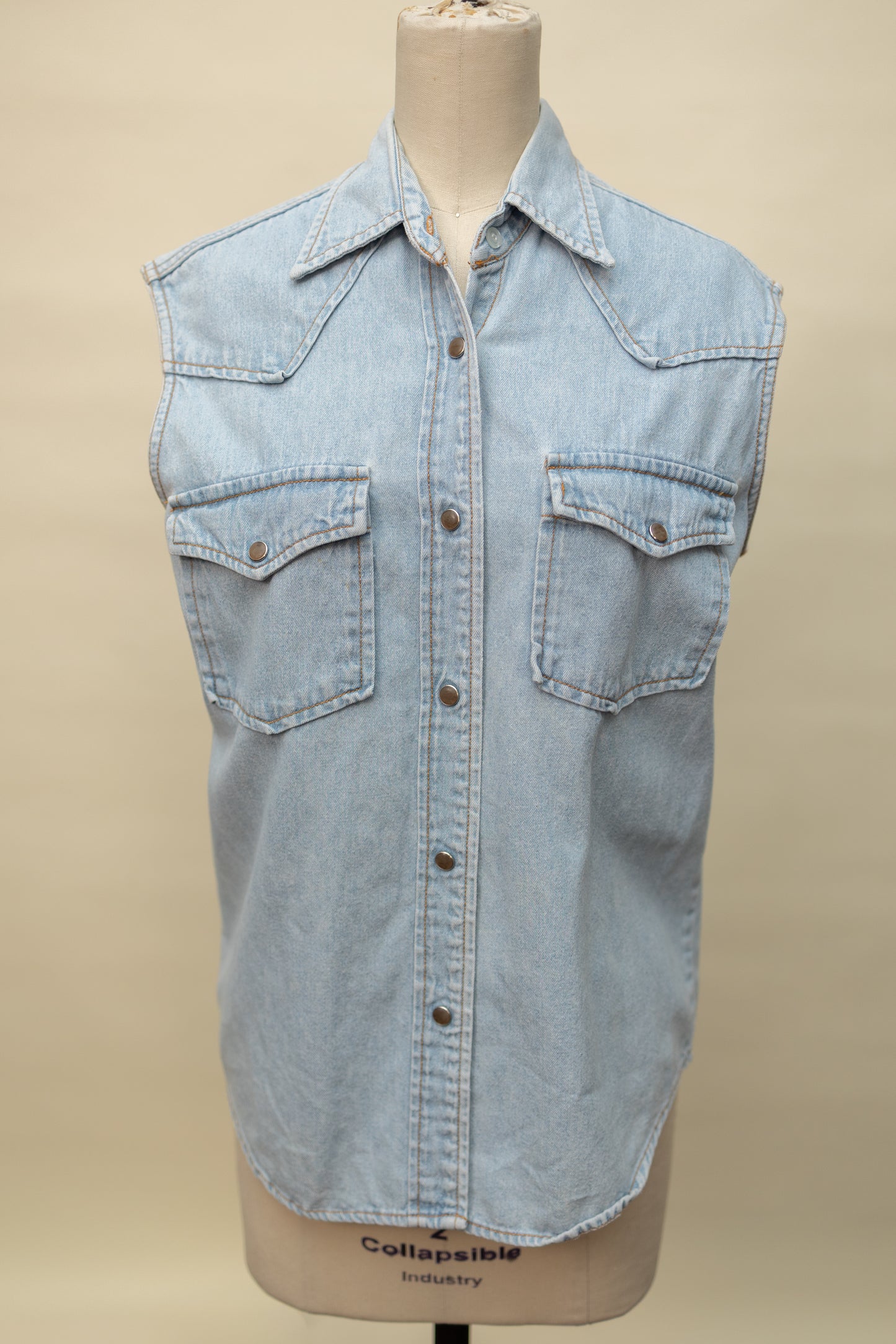 Vintage Sleeveless Denim Western Shirt – Light Wash