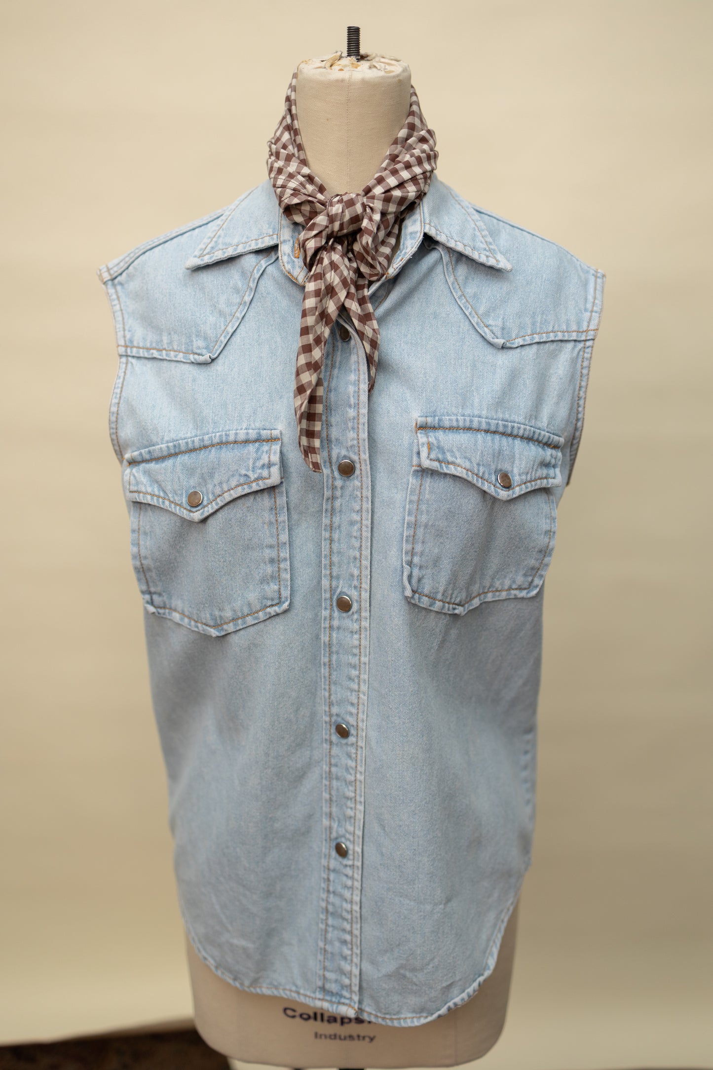Vintage Sleeveless Denim Western Shirt – Light Wash